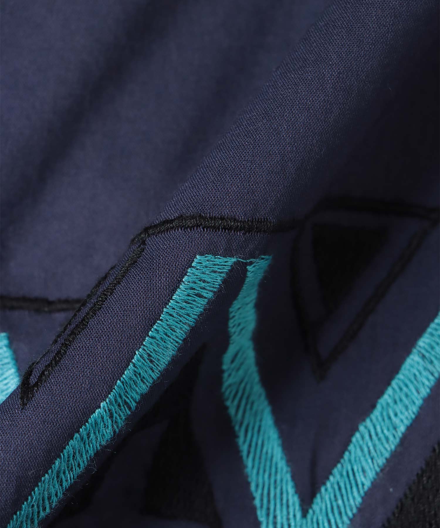 《WEB先行発売》コットンレーヨン刺繍ワンピース