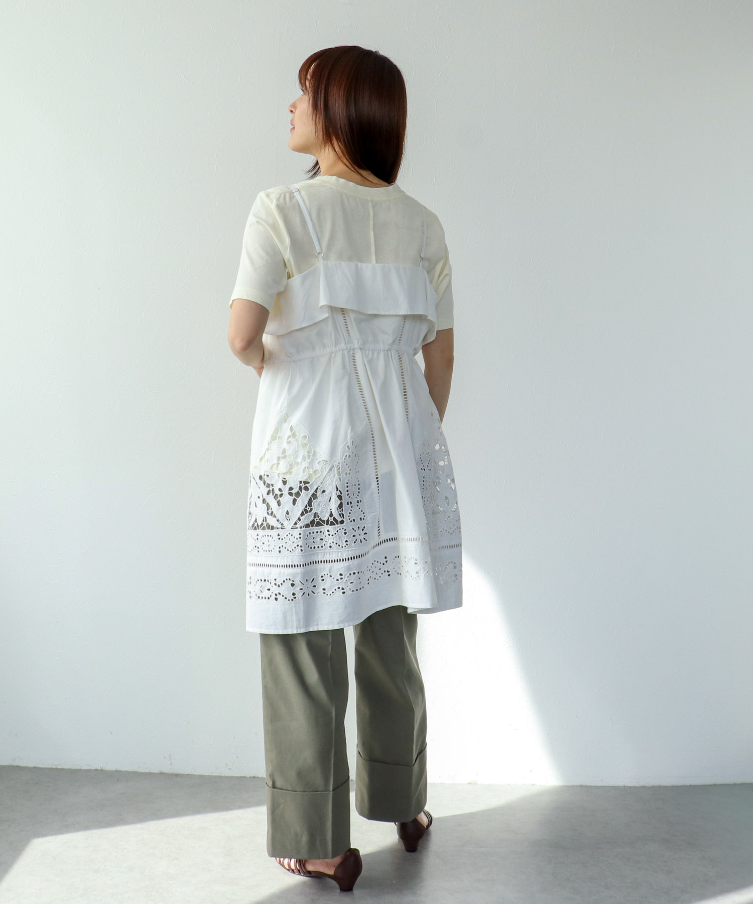 【2/26(木)12時予約開始】カットワーク刺繍キャミワンピース