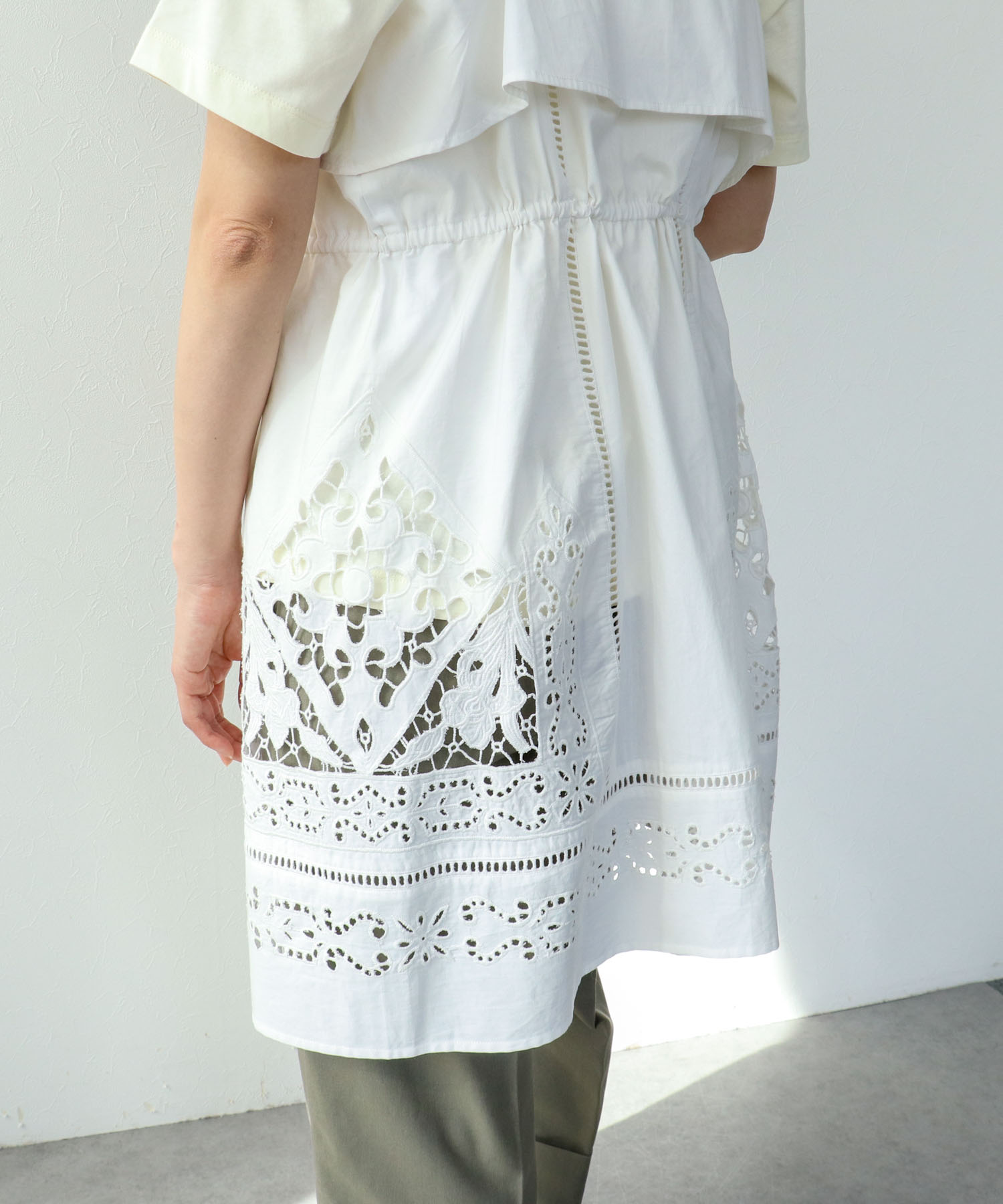 【2/26(木)12時予約開始】カットワーク刺繍キャミワンピース