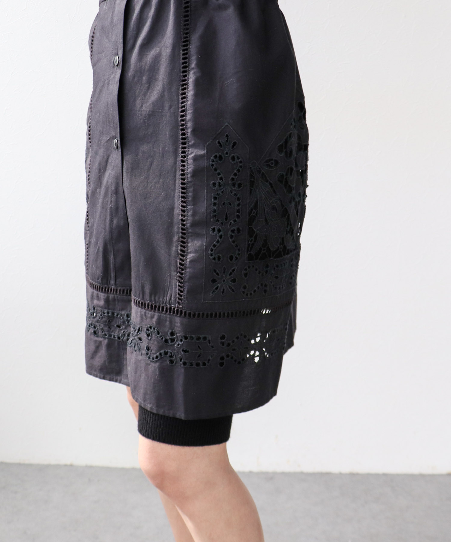 【2/26(木)12時予約開始】カットワーク刺繍キャミワンピース