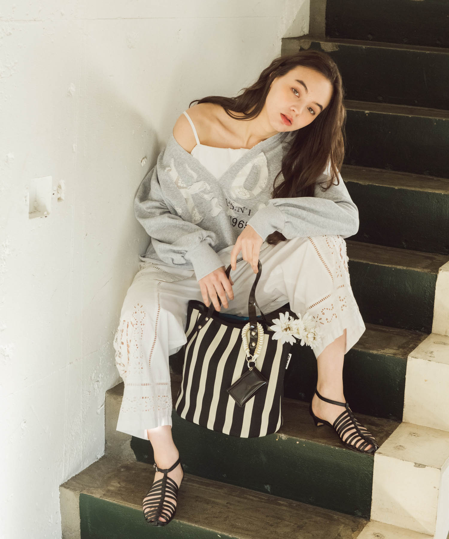 【2/26(木)12時予約開始】カットワーク刺繍キャミワンピース