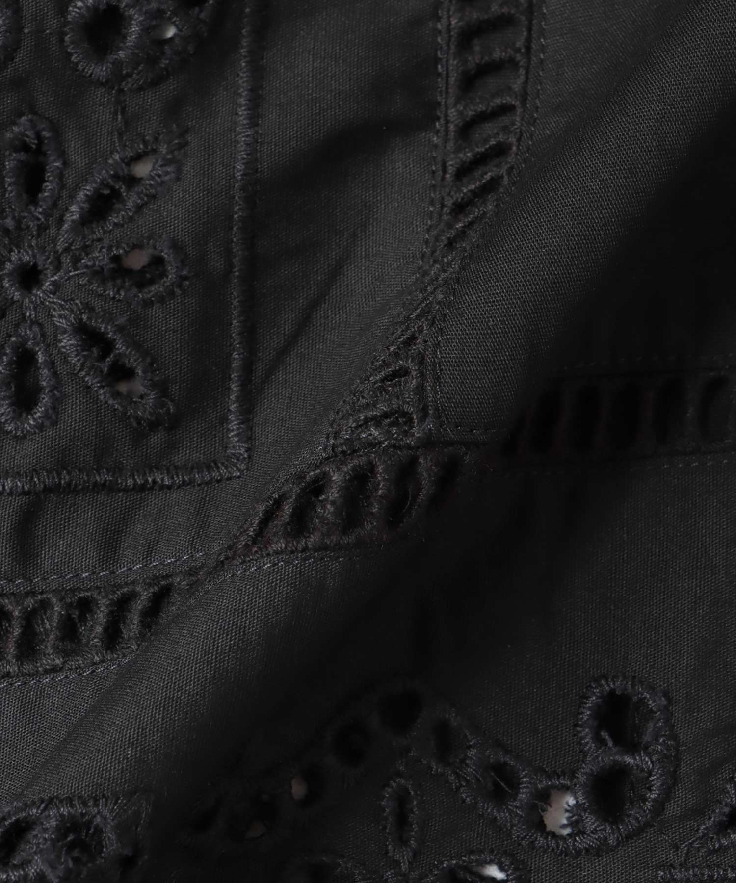 【2/26(木)12時予約開始】カットワーク刺繍キャミワンピース