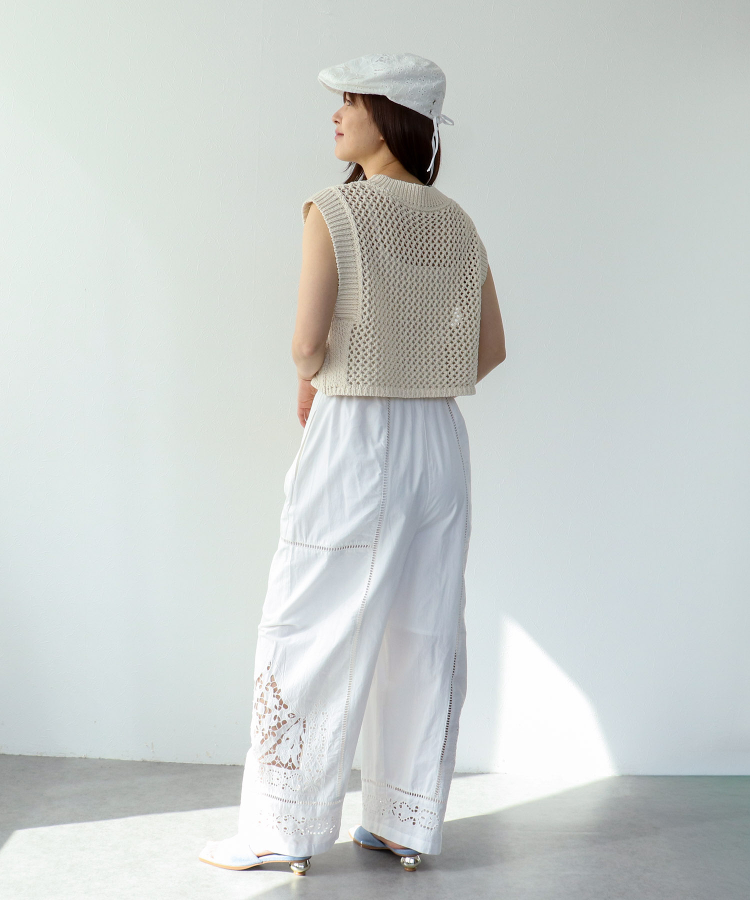 【2/26(木)12時予約開始】カットワーク刺繍パンツ