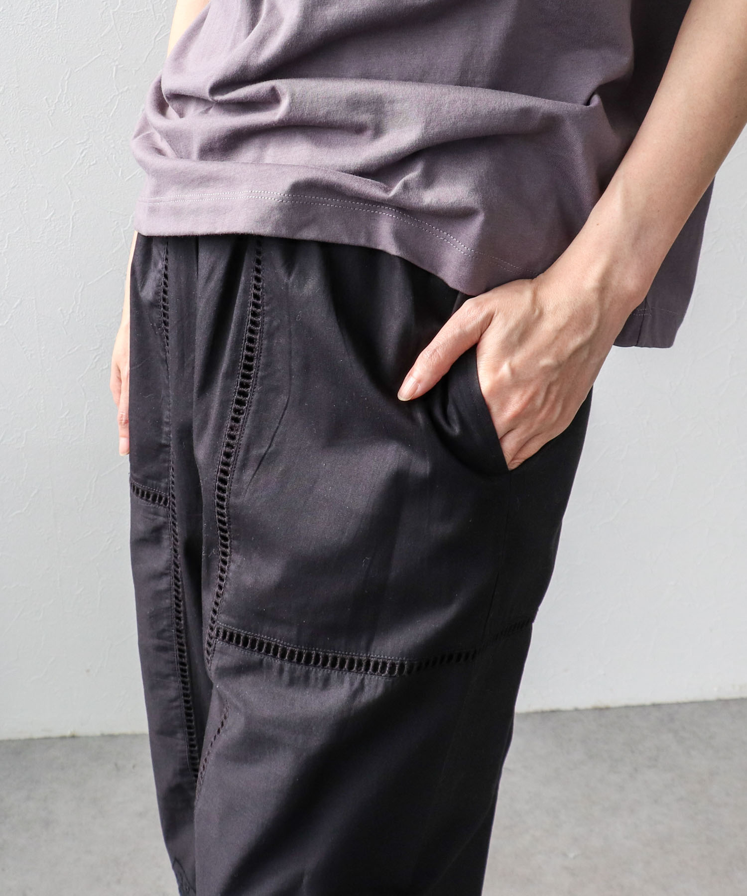 【2/26(木)12時予約開始】カットワーク刺繍パンツ