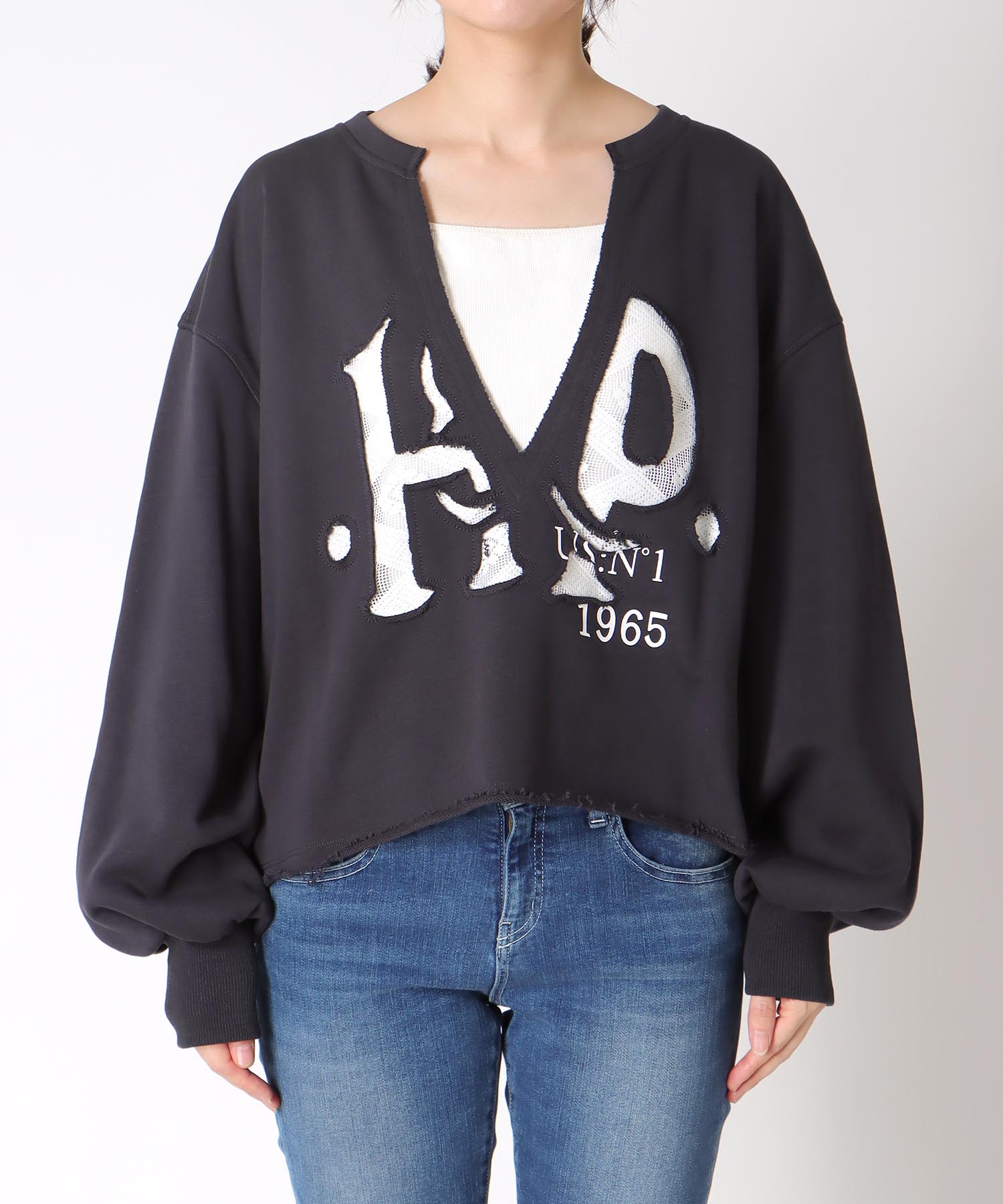 【2/26(木)12時予約開始】ロゴレーススウェットプルオーバー