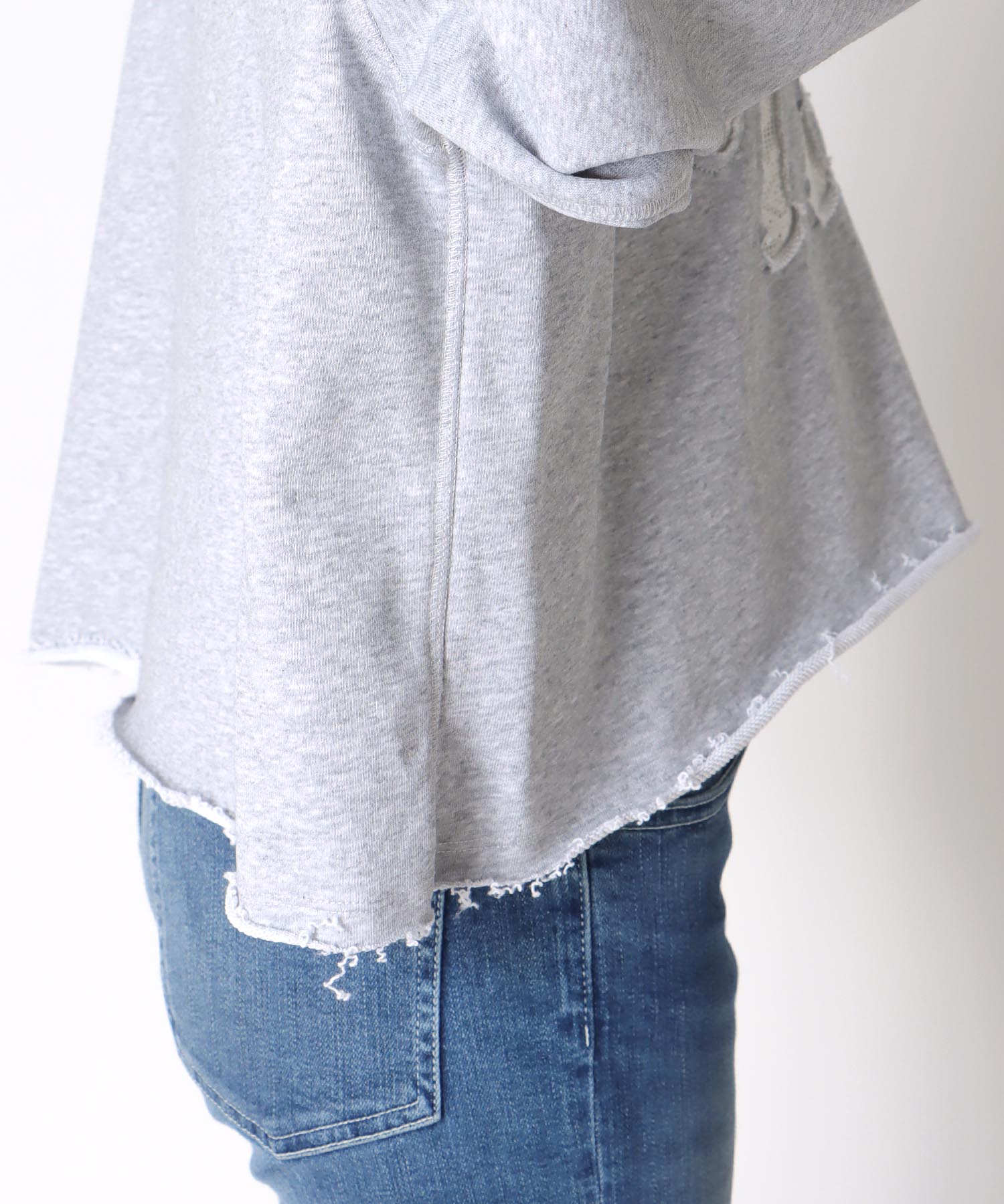 【2/26(木)12時予約開始】ロゴレーススウェットプルオーバー