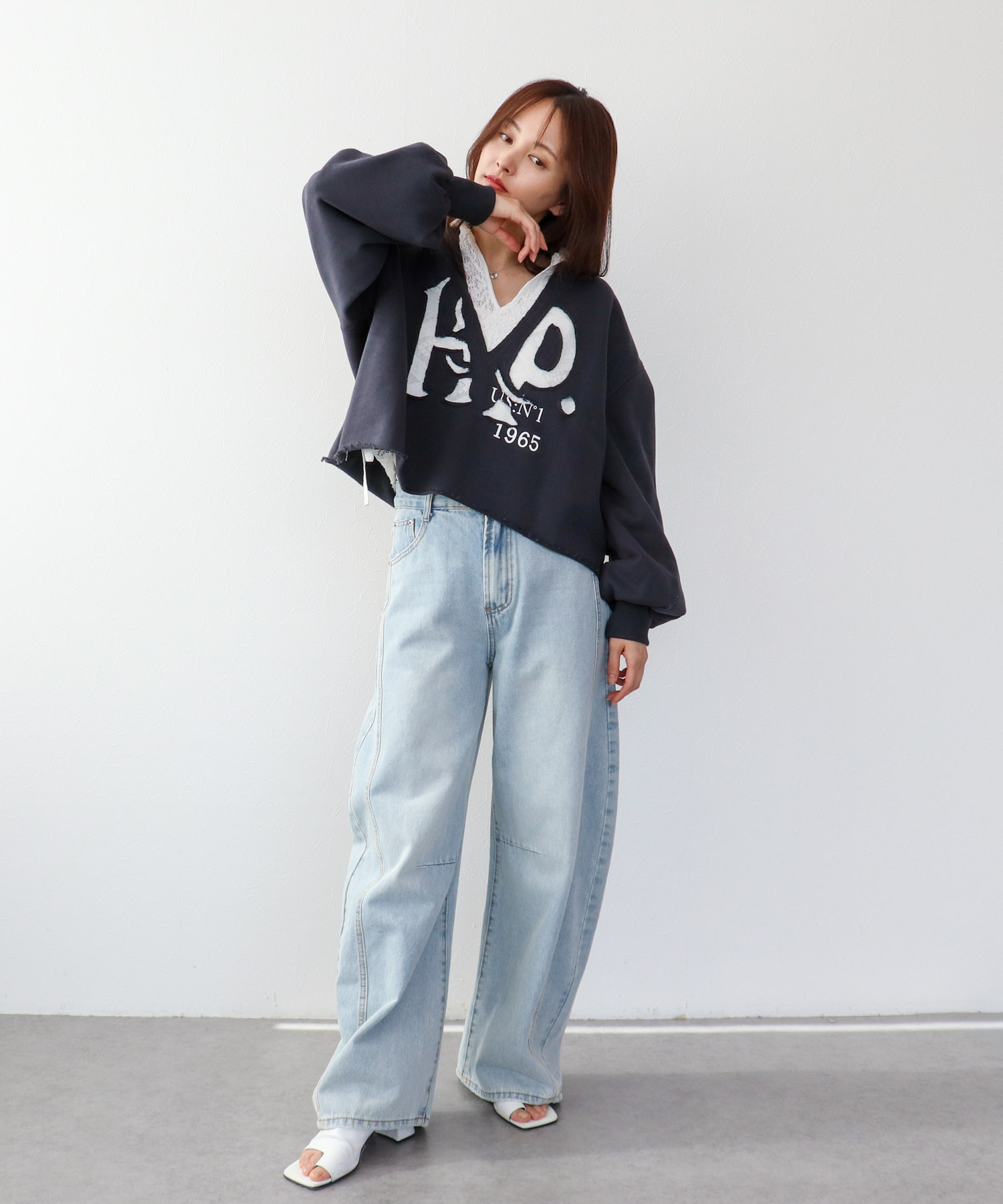 【2/26(木)12時予約開始】ロゴレーススウェットプルオーバー