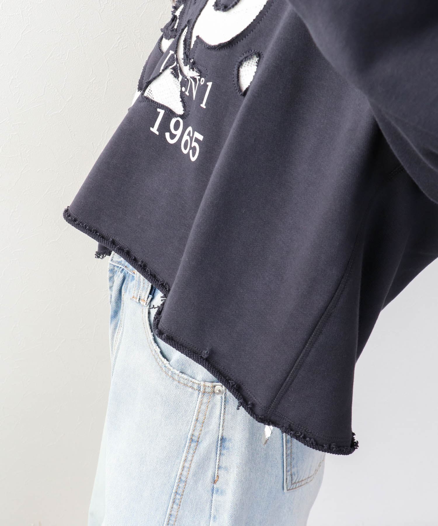 【2/26(木)12時予約開始】ロゴレーススウェットプルオーバー