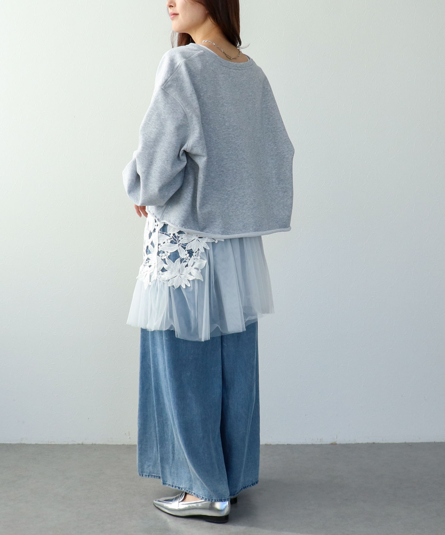 【2/26(木)12時予約開始】ロゴレーススウェットプルオーバー