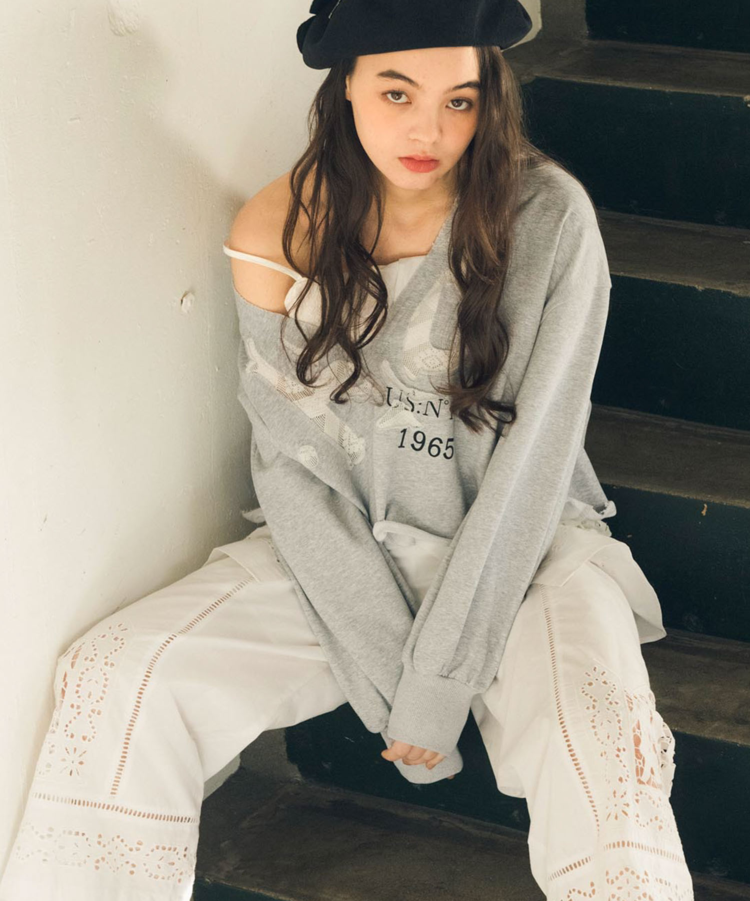 【2/26(木)12時予約開始】ロゴレーススウェットプルオーバー