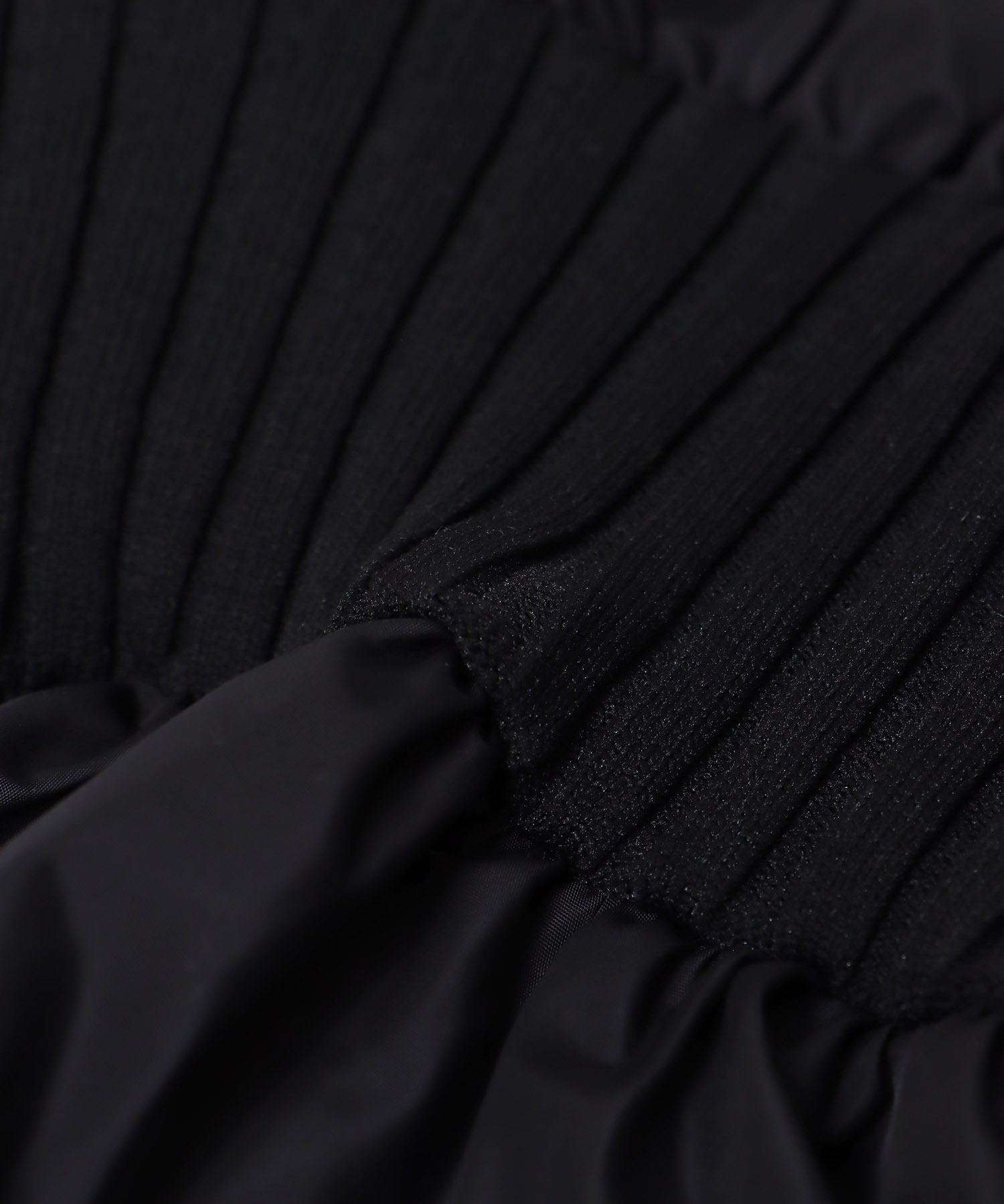 【2/26(木)12時予約開始】ニットタフタビスチェ