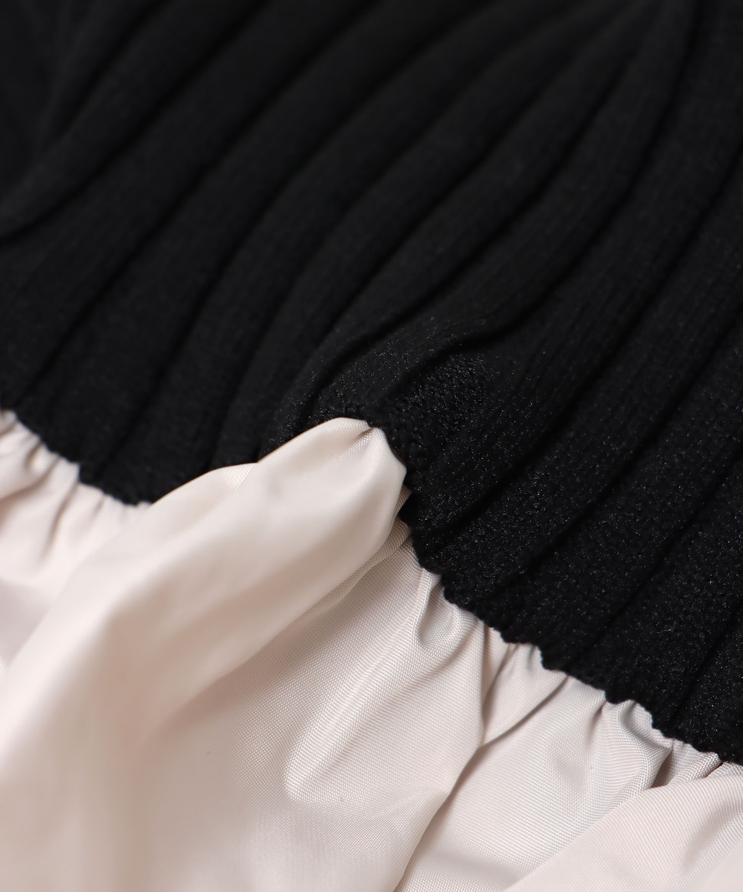 【2/26(木)12時予約開始】ニットタフタビスチェ