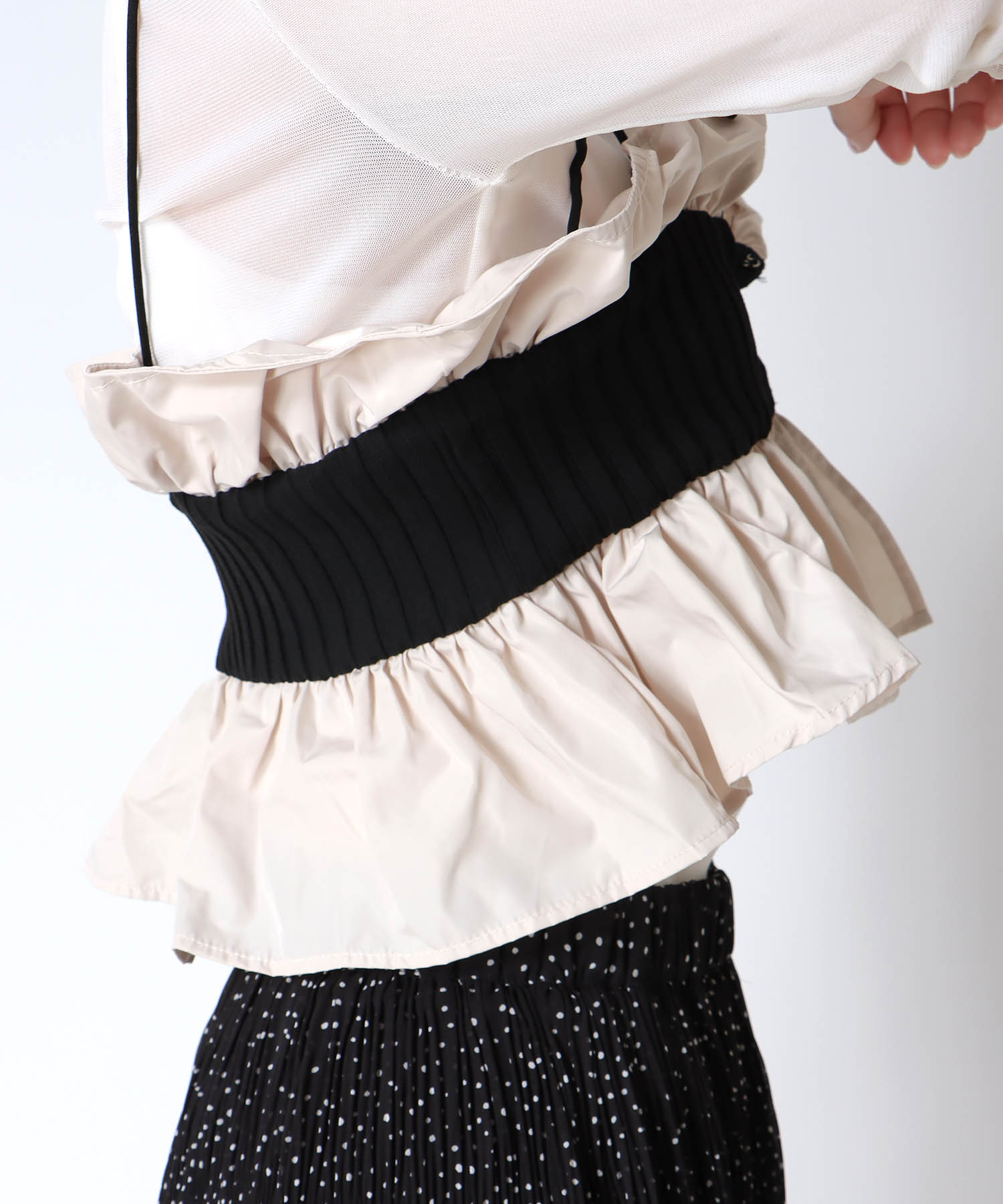 【2/26(木)12時予約開始】ニットタフタビスチェ