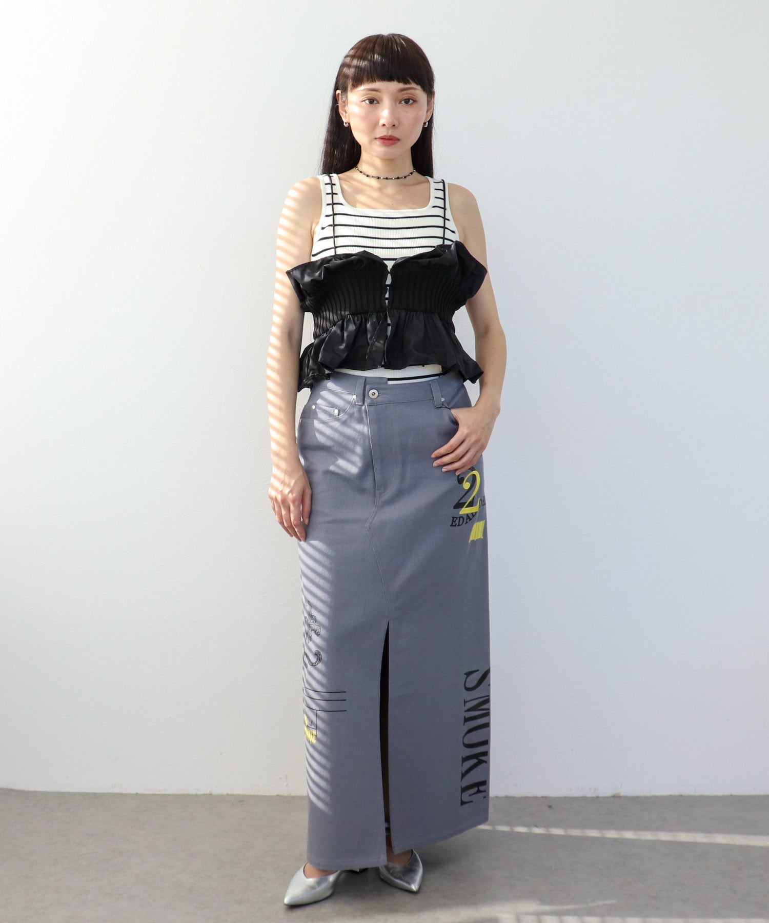 ウィスキープリント刺繍スカート