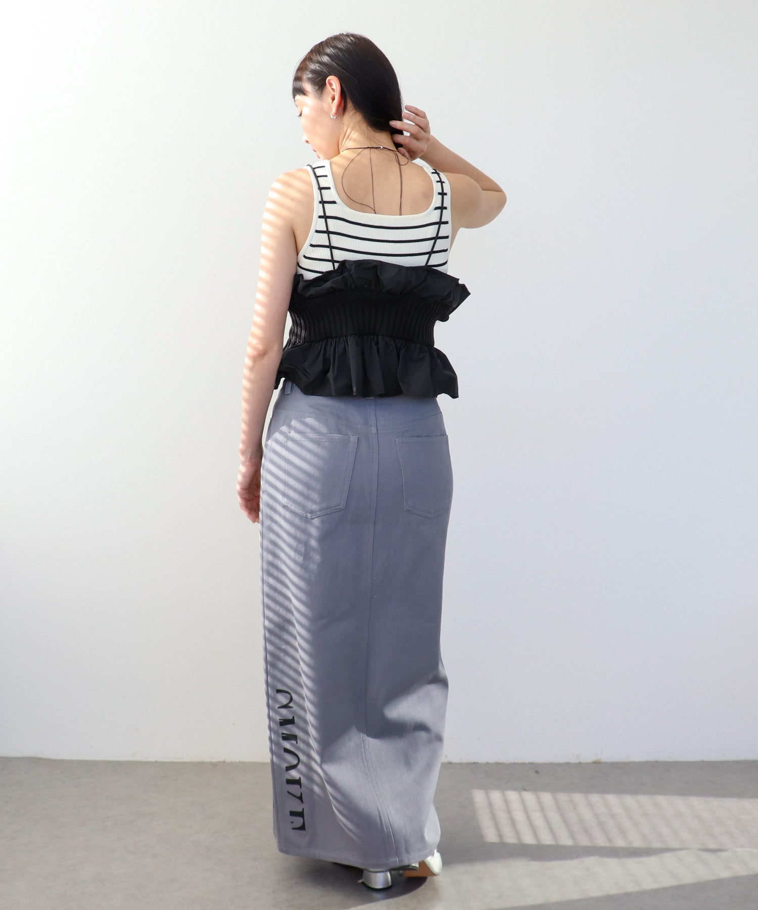 ウィスキープリント刺繍スカート