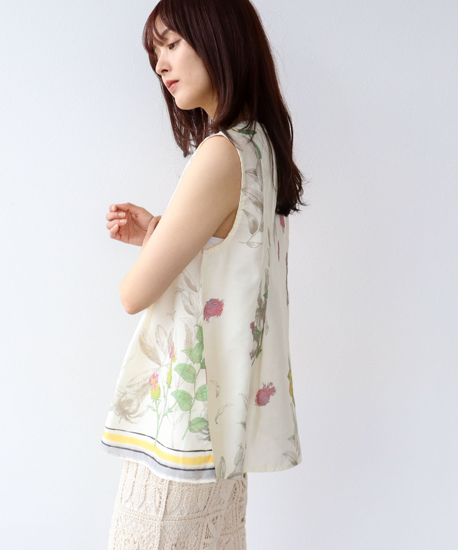 ≪4/16(木)予約開始≫ボタニカルプリントブラウス