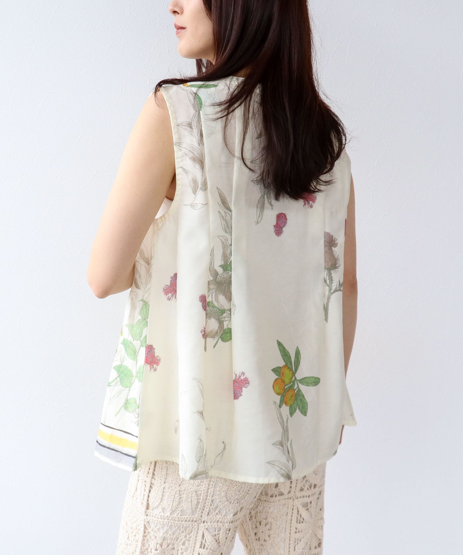 ≪4/16(木)予約開始≫ボタニカルプリントブラウス