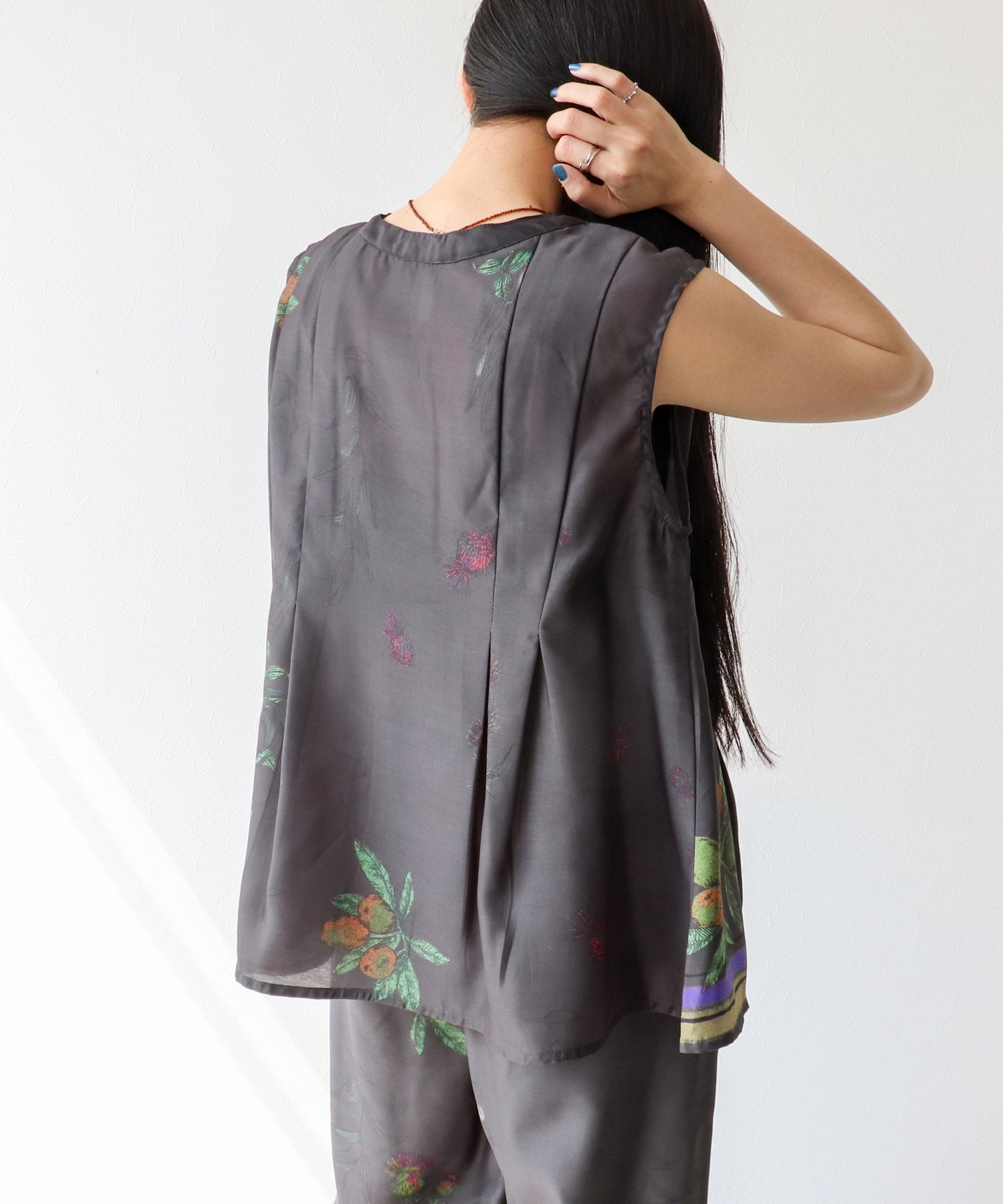 ≪4/16(木)予約開始≫ボタニカルプリントブラウス