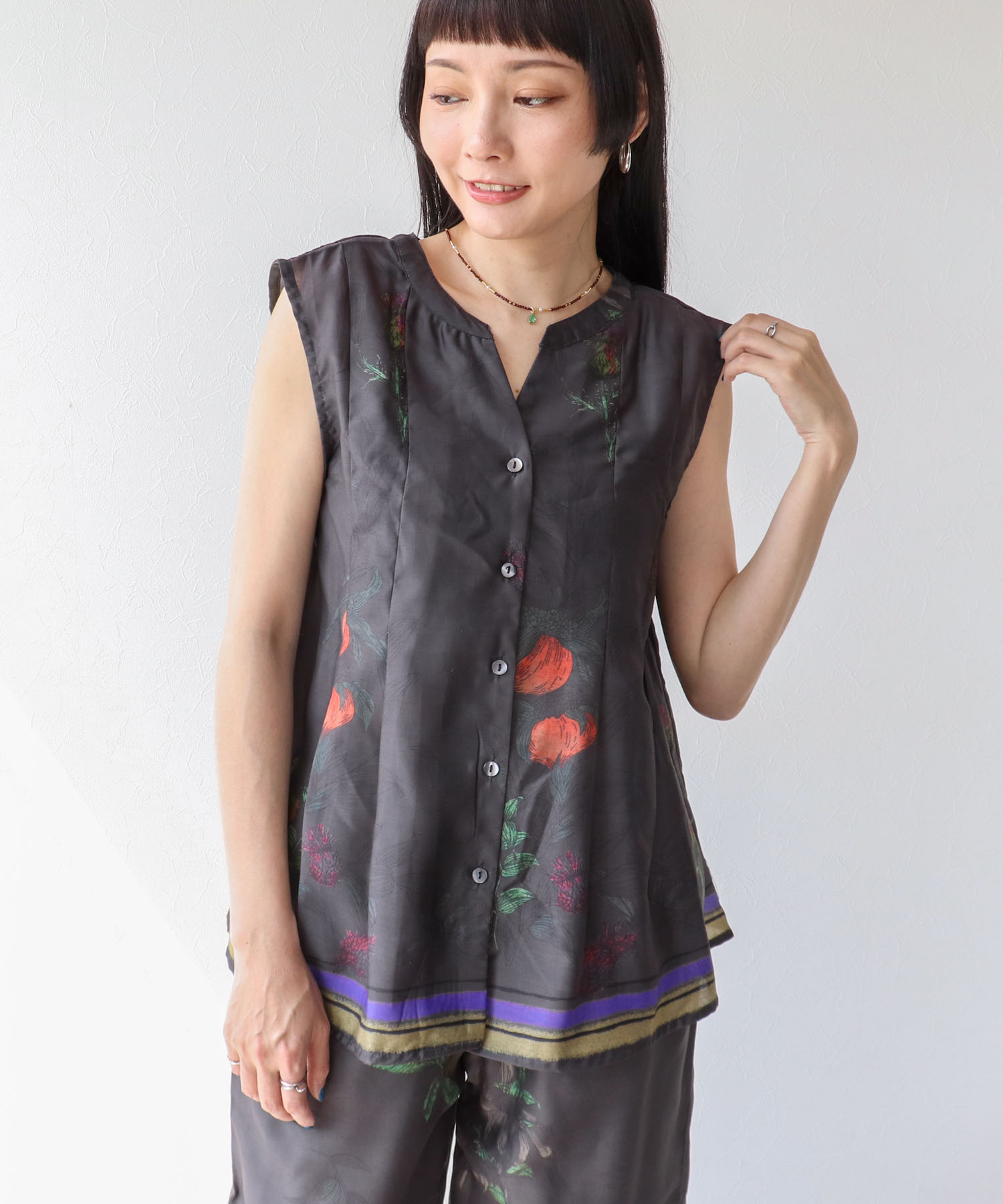 ≪4/16(木)予約開始≫ボタニカルプリントブラウス