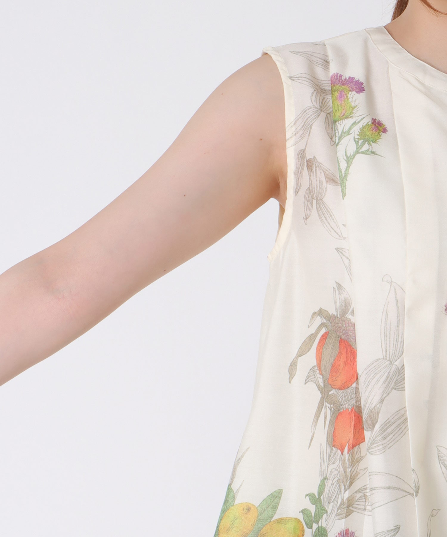 ≪4/16(木)予約開始≫ボタニカルプリントブラウス