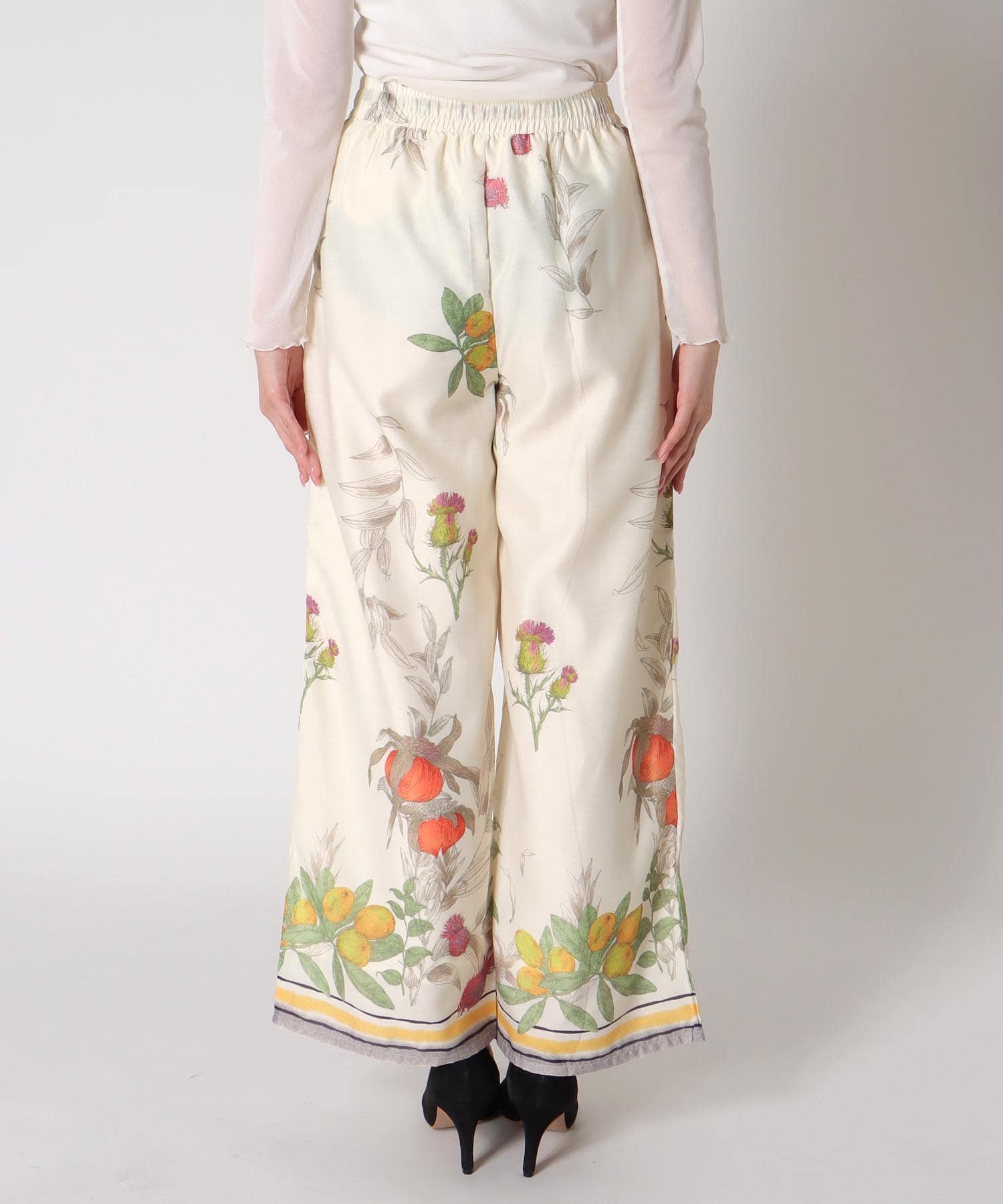 ≪4/16(木)予約開始≫ボタニカルプリントパンツ