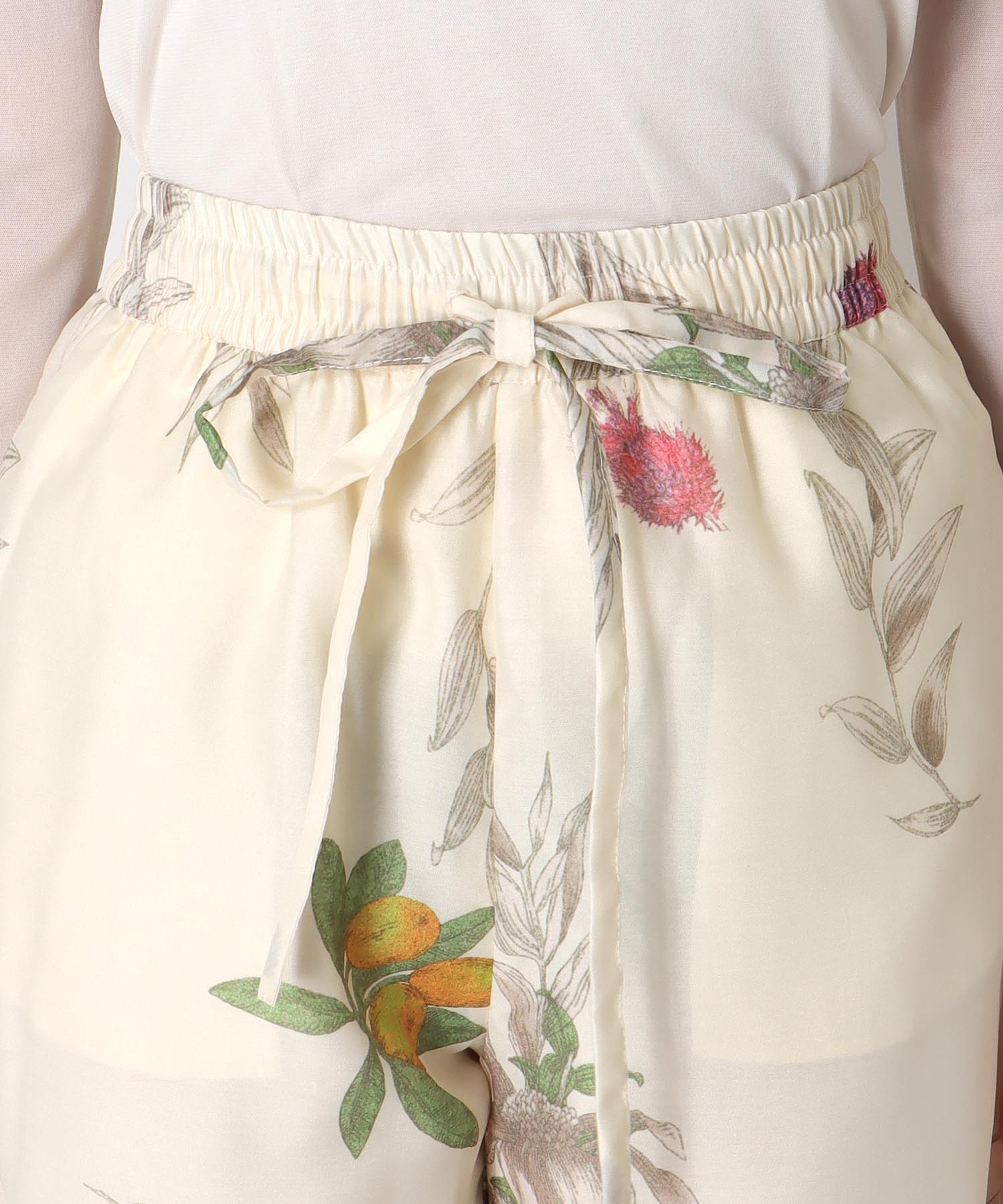 ≪4/16(木)予約開始≫ボタニカルプリントパンツ