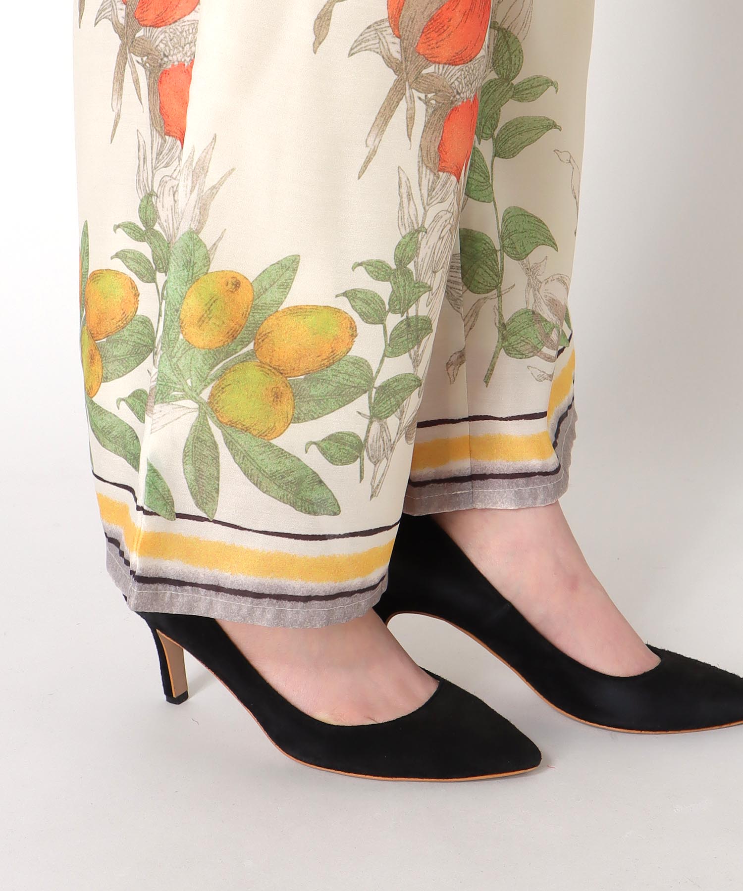 ≪4/16(木)予約開始≫ボタニカルプリントパンツ