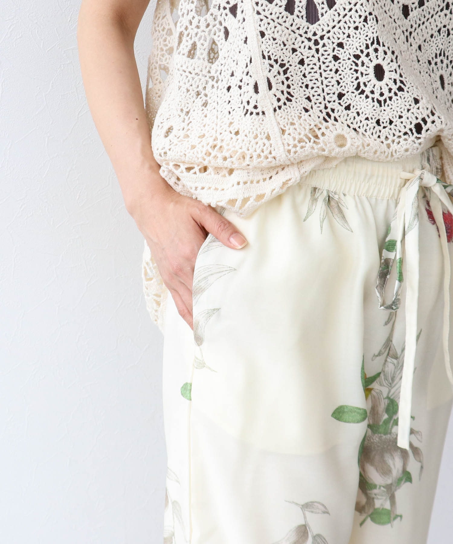 ≪4/16(木)予約開始≫ボタニカルプリントパンツ