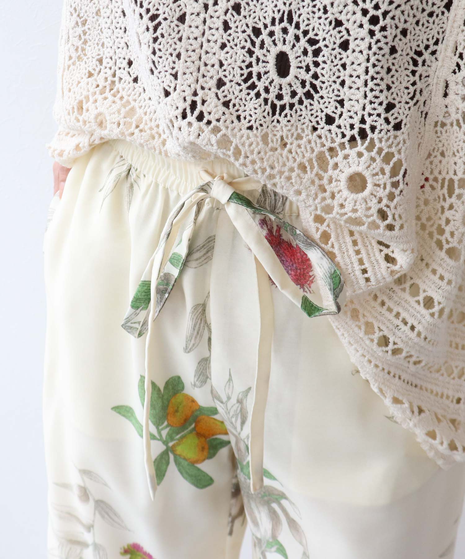 ≪4/16(木)予約開始≫ボタニカルプリントパンツ