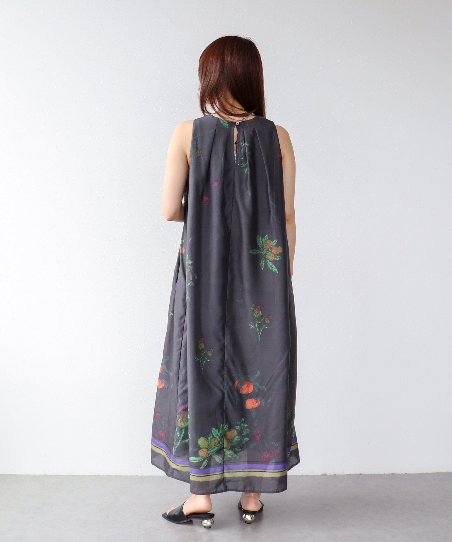 ボタニカルプリントワンピース