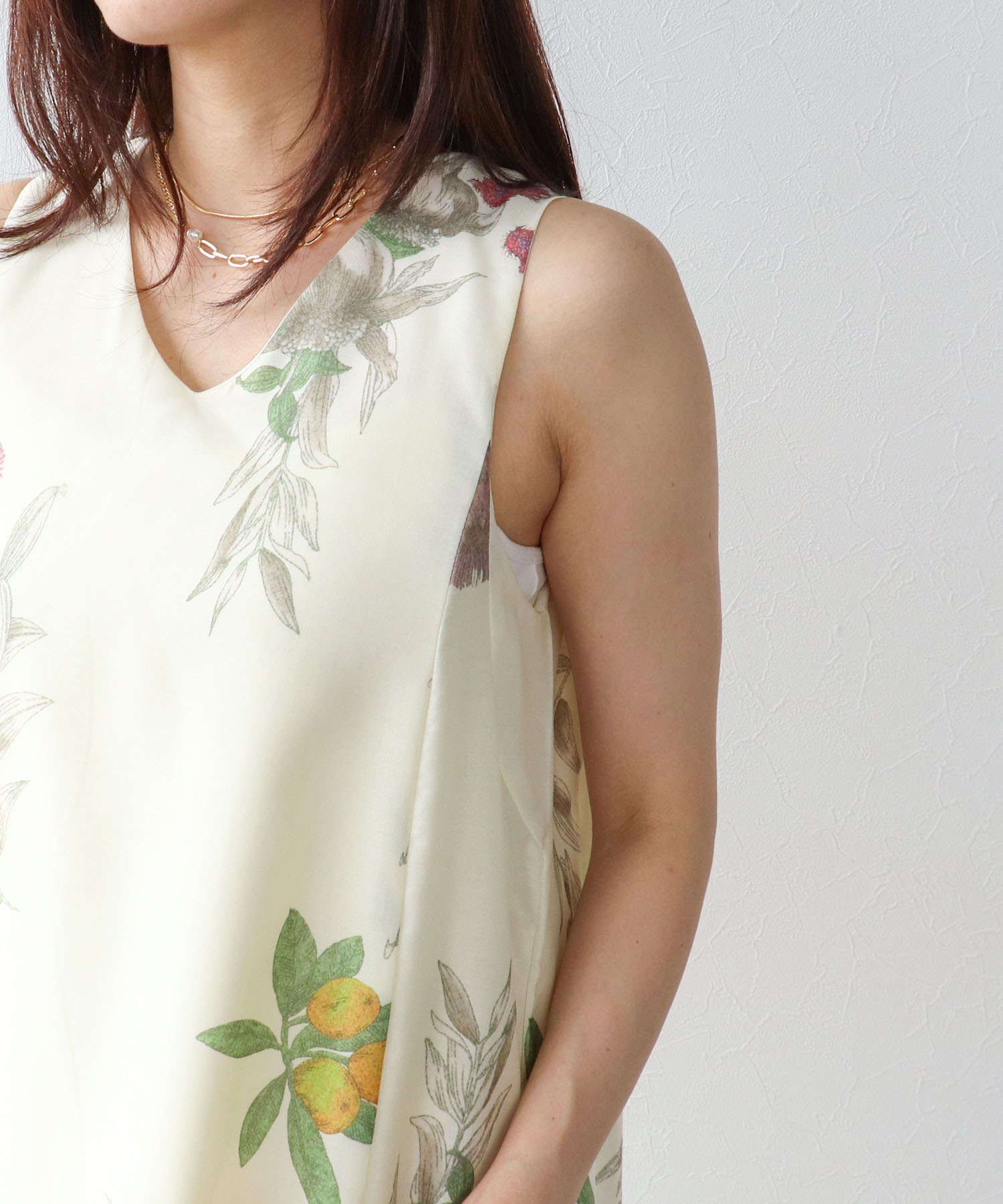 ボタニカルプリントワンピース