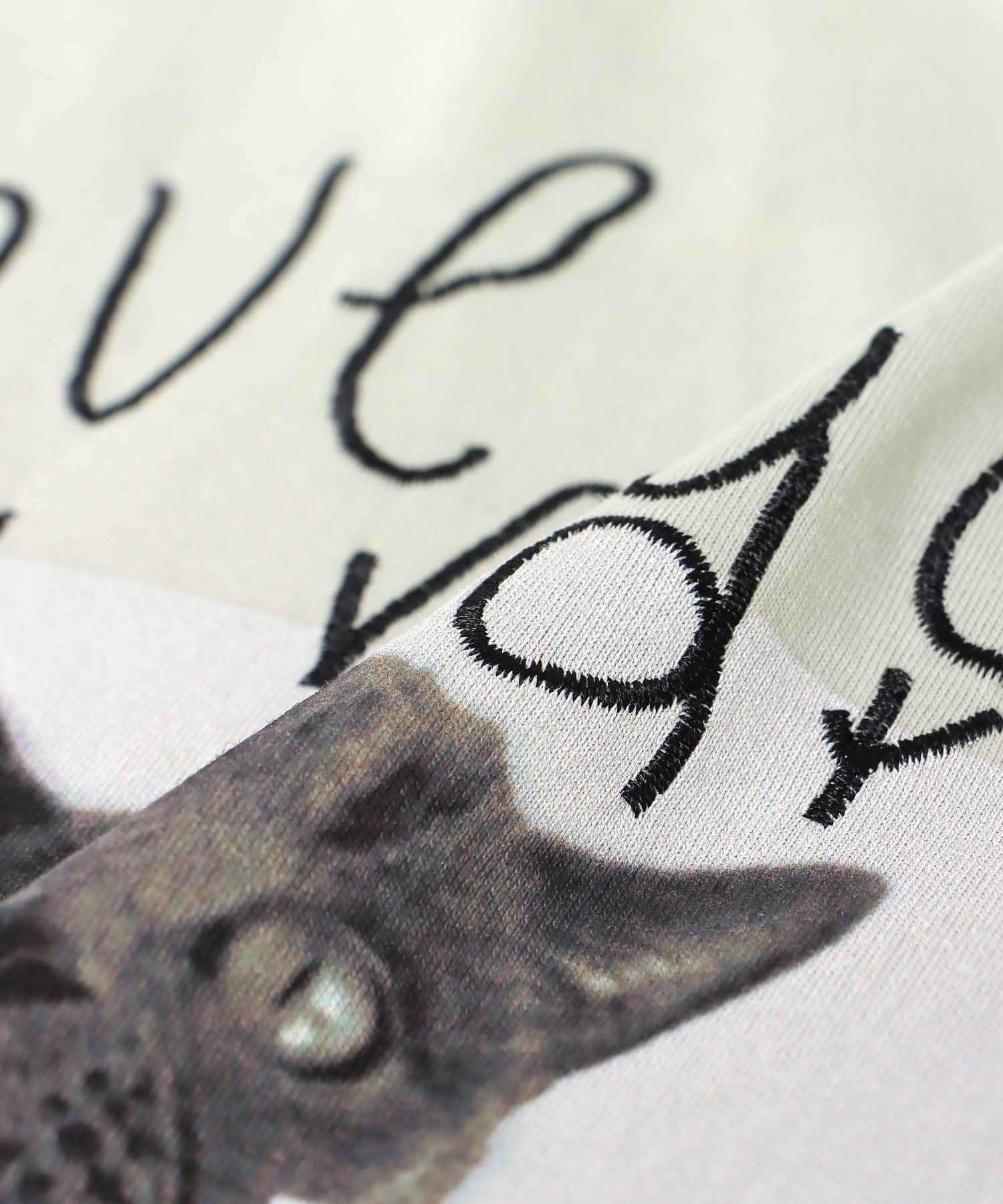 CAT落書き刺繍Tシャツ