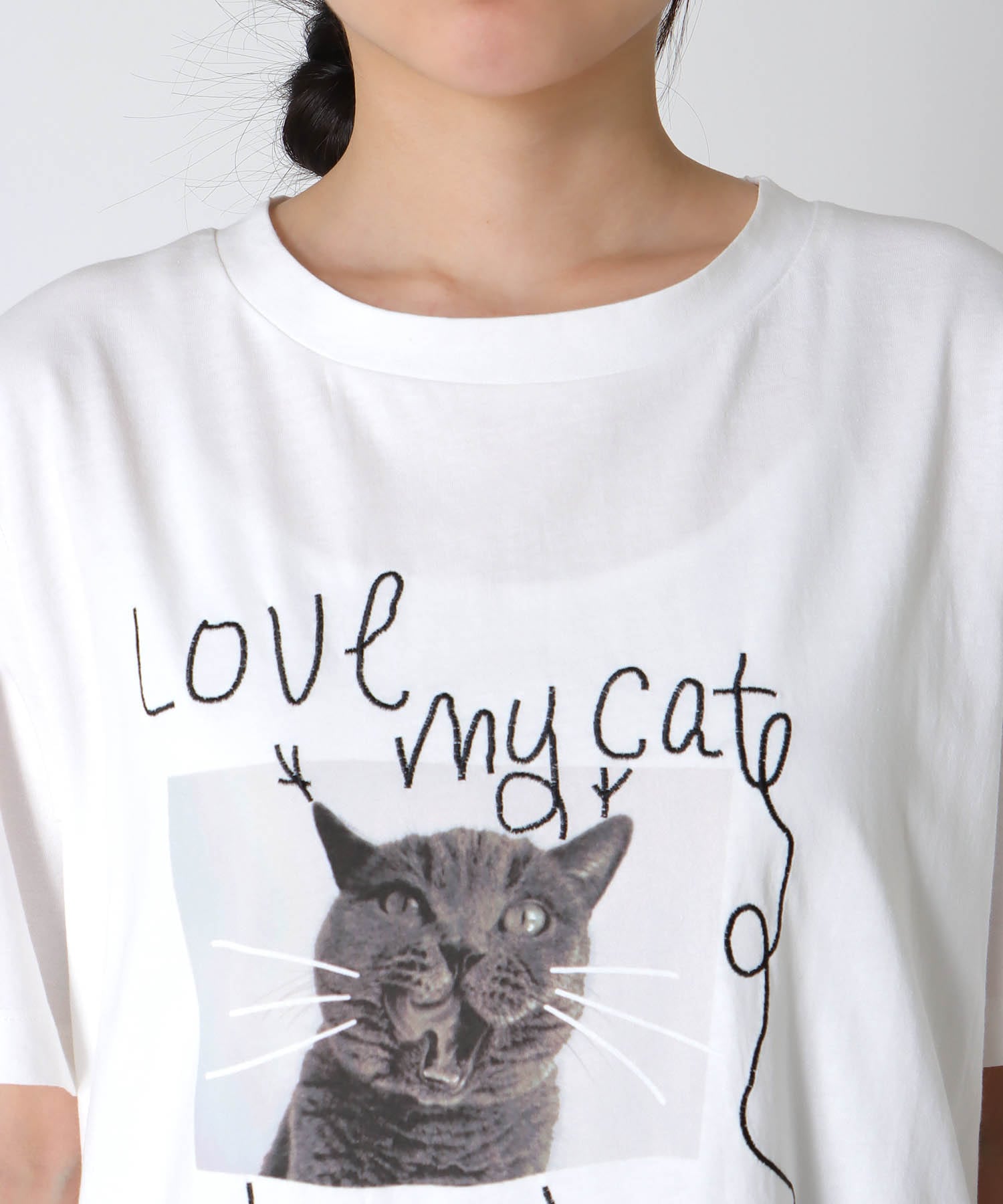 CAT落書き刺繍Tシャツ
