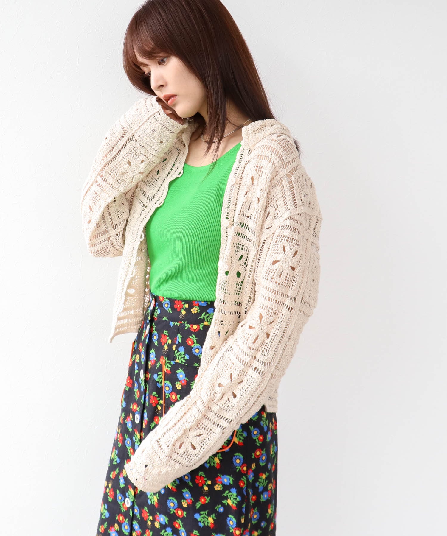 襟レース編み前開きプルオーバー