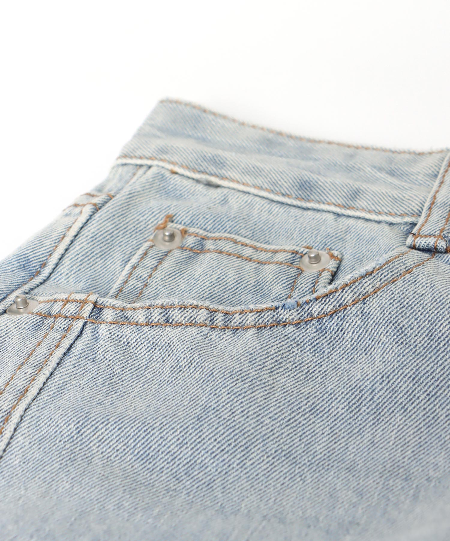 カーヴィーバレルパンツ