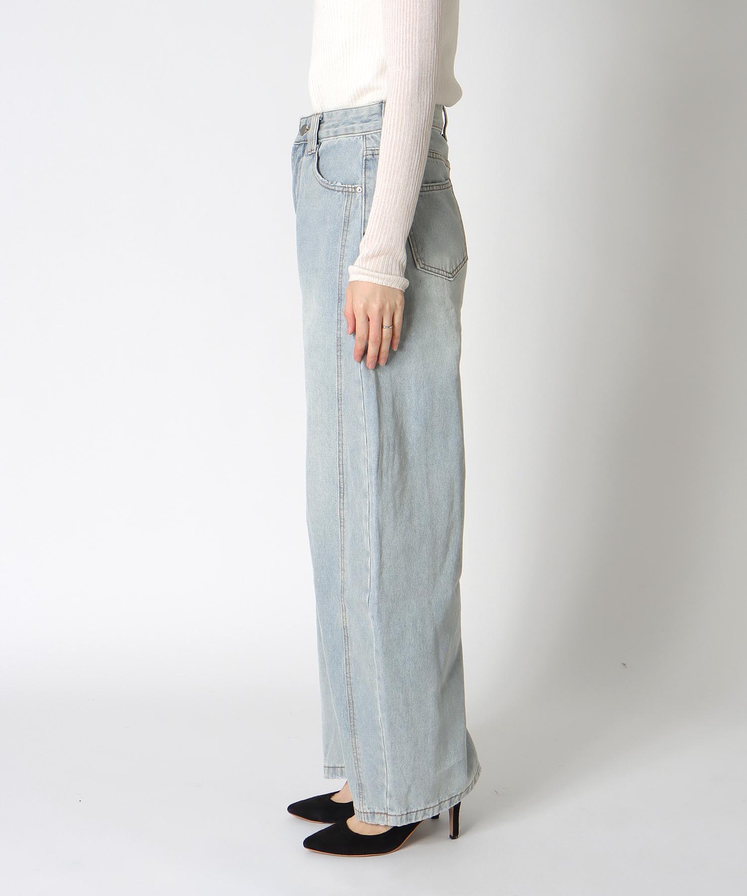 カーヴィーバレルパンツ