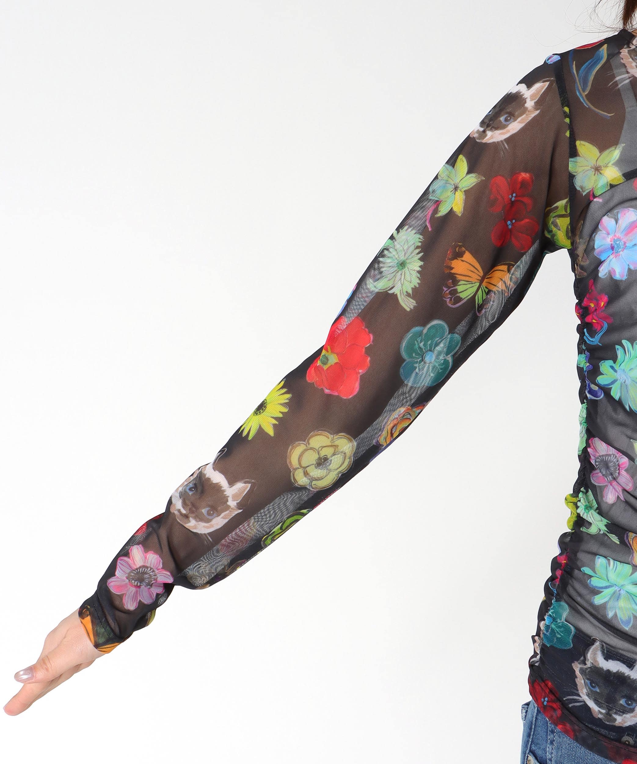 【バラ色の帽子コラボ】プリントシアートップス