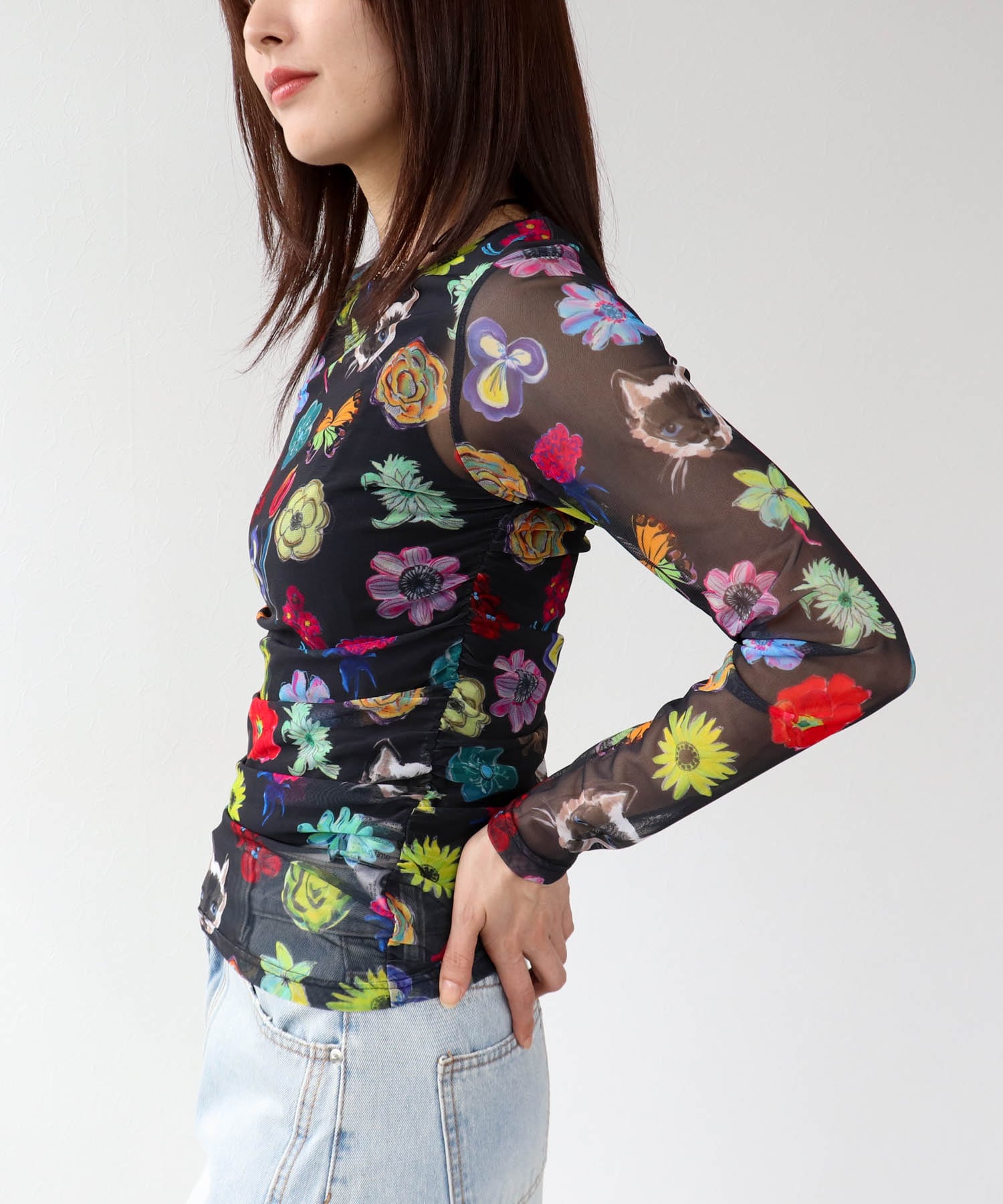 【バラ色の帽子コラボ】プリントシアートップス