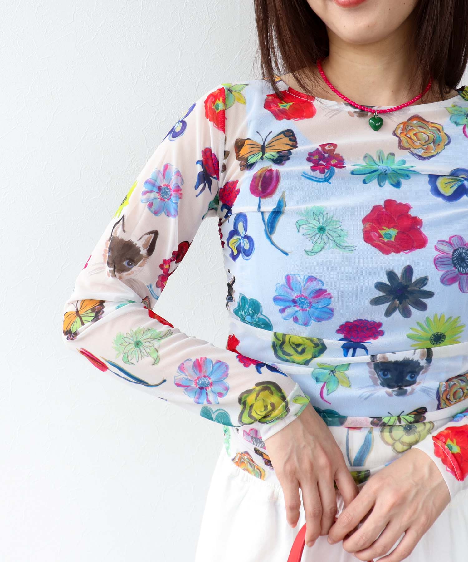 【バラ色の帽子コラボ】プリントシアートップス