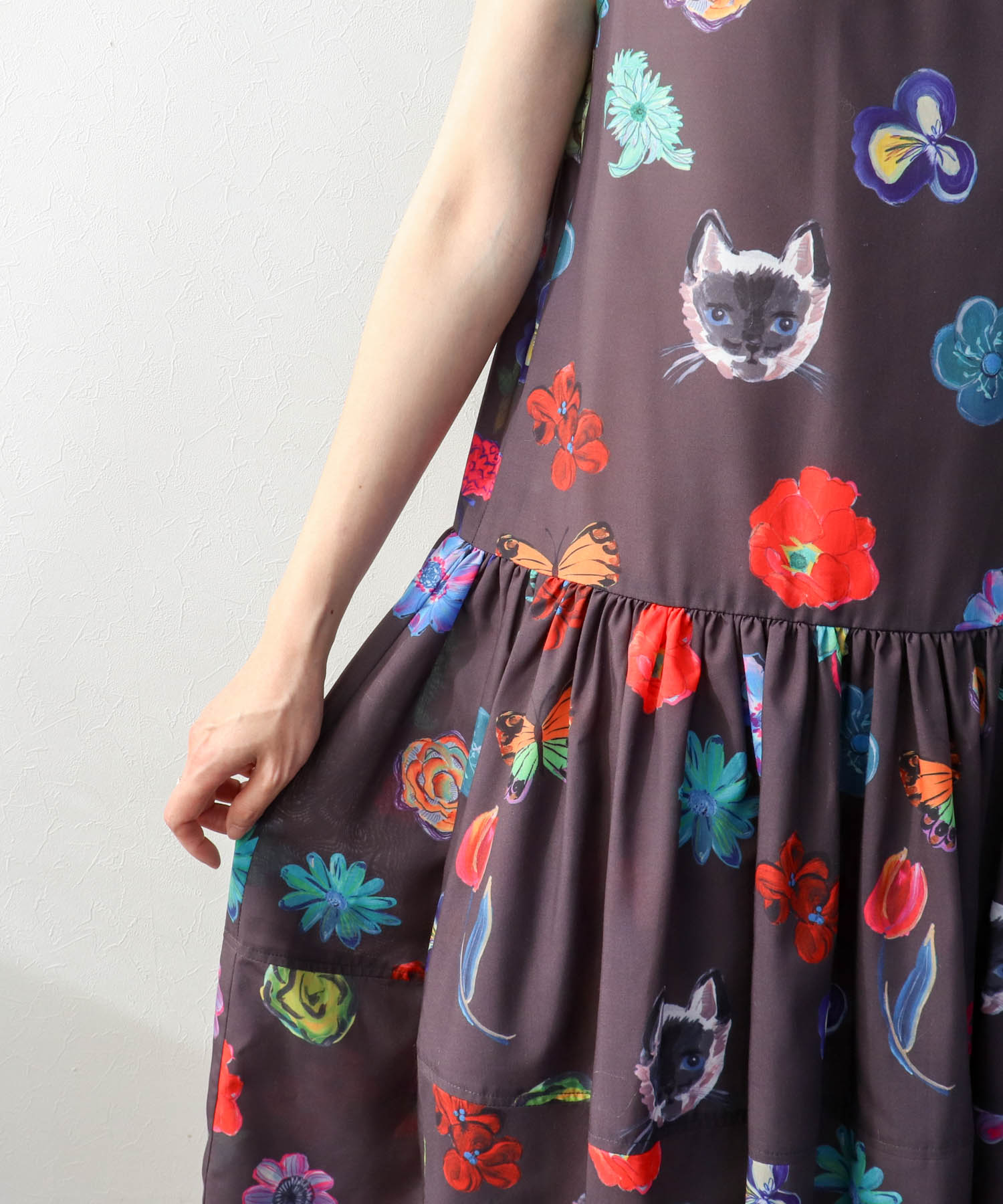 ≪4/16(木)予約開始≫【バラ色の帽子コラボ】プリントワンピース