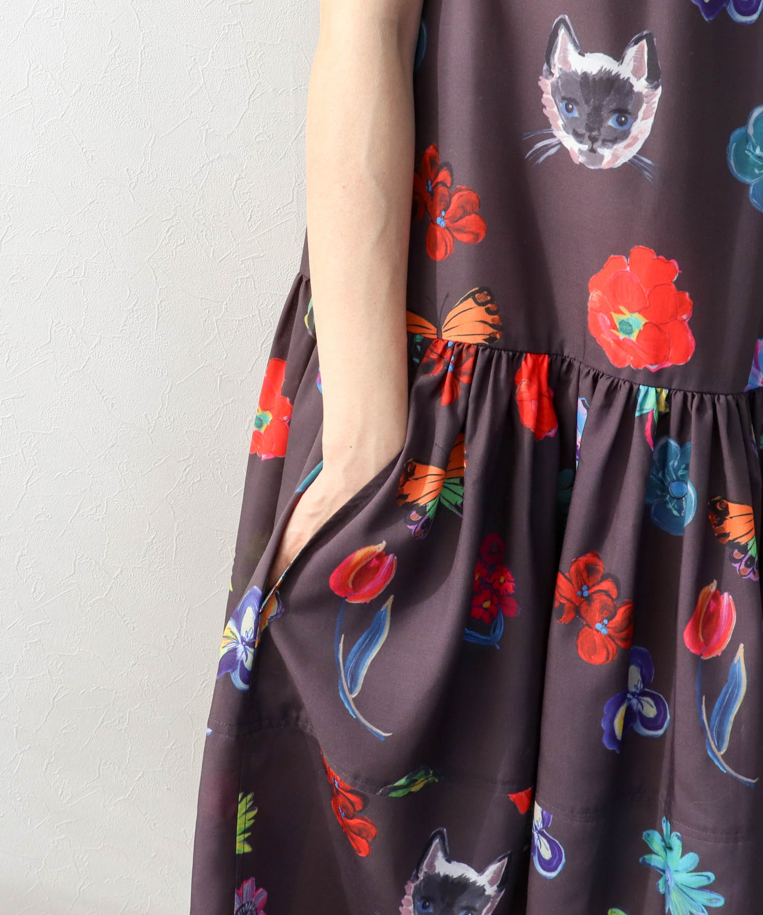 ≪4/16(木)予約開始≫【バラ色の帽子コラボ】プリントワンピース