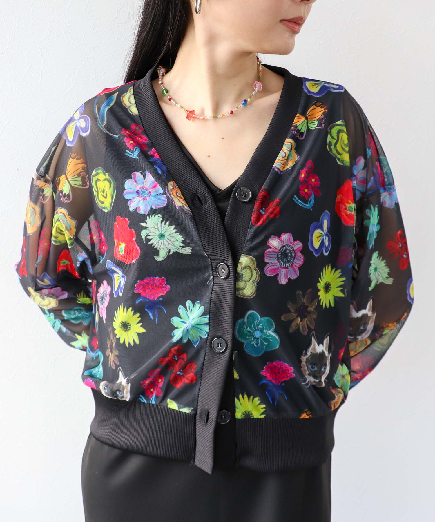 【バラ色の帽子コラボ】プリントシアーカーディガン