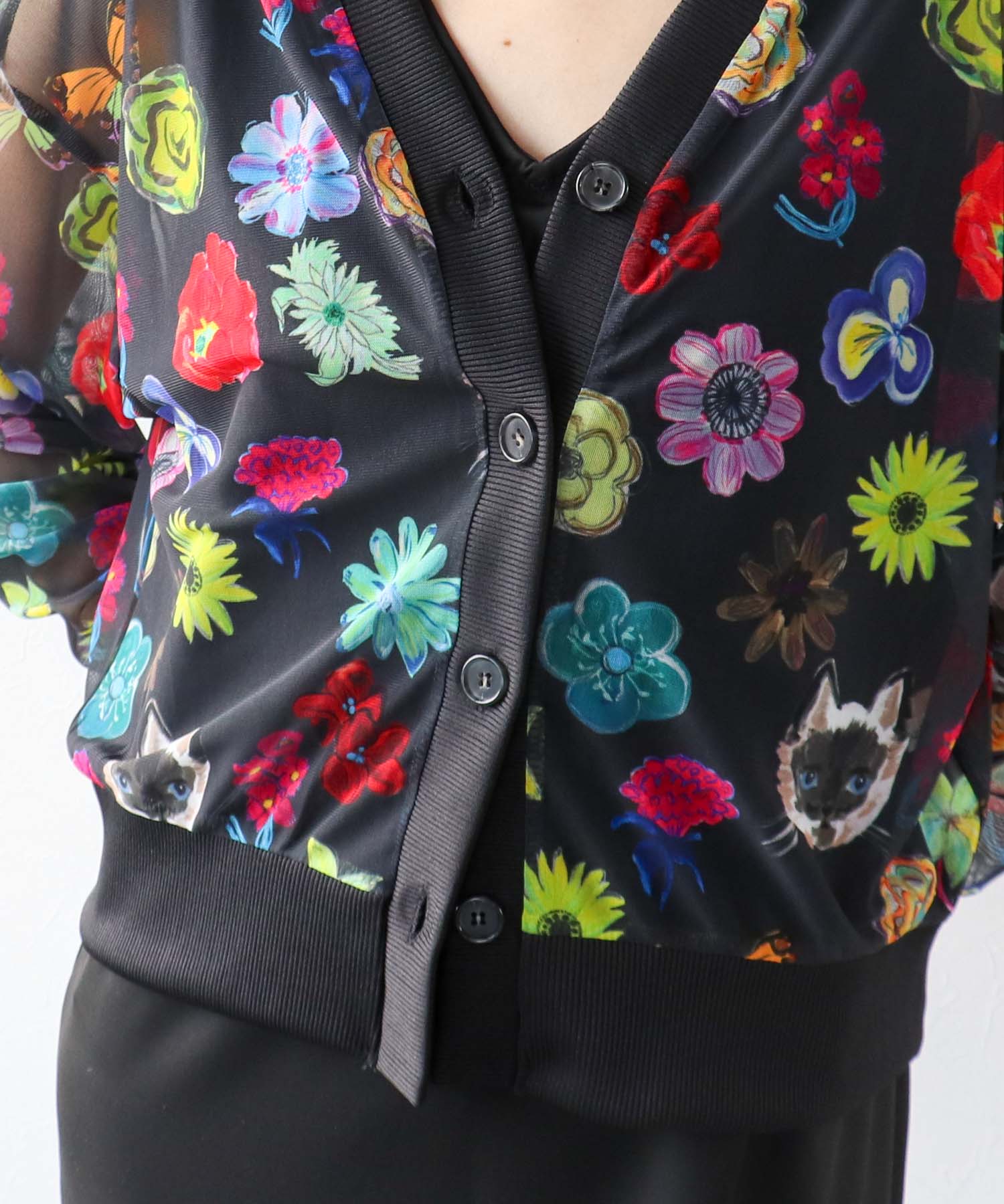 【バラ色の帽子コラボ】プリントシアーカーディガン