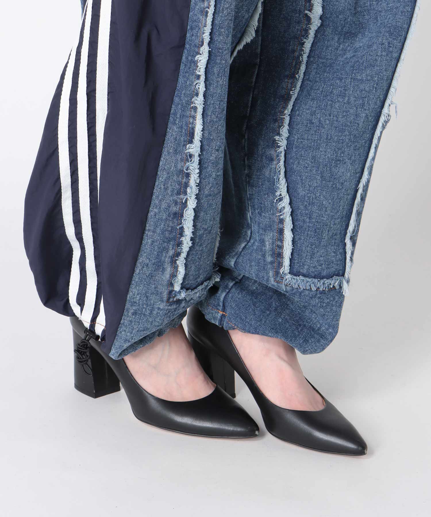 サイドスイッチデニムパンツ