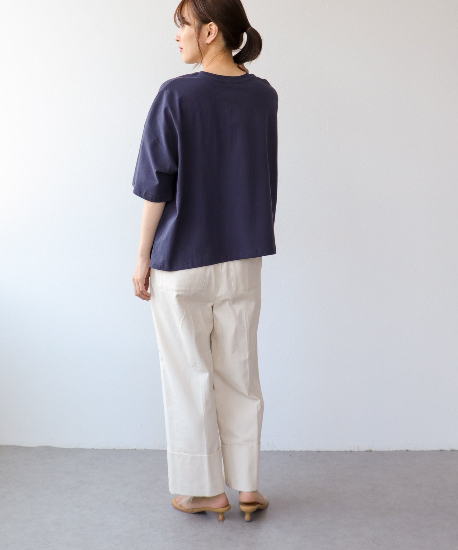ワイドシルエット箔ロゴTシャツ