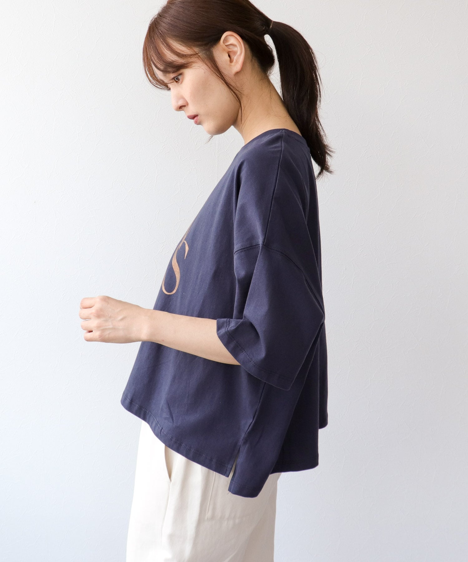 ワイドシルエット箔ロゴTシャツ