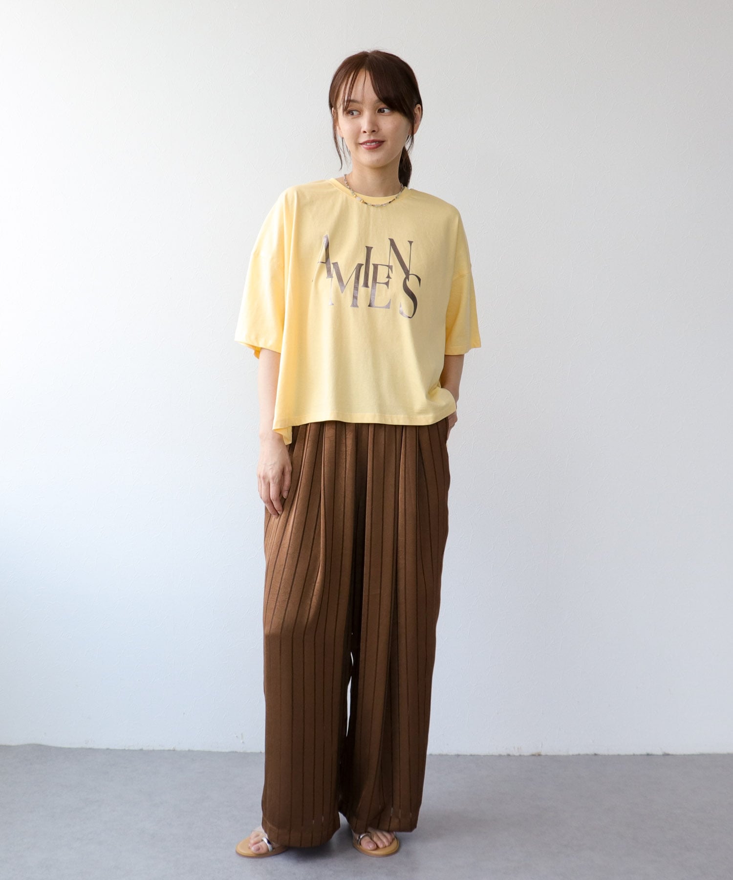 ワイドシルエット箔ロゴTシャツ