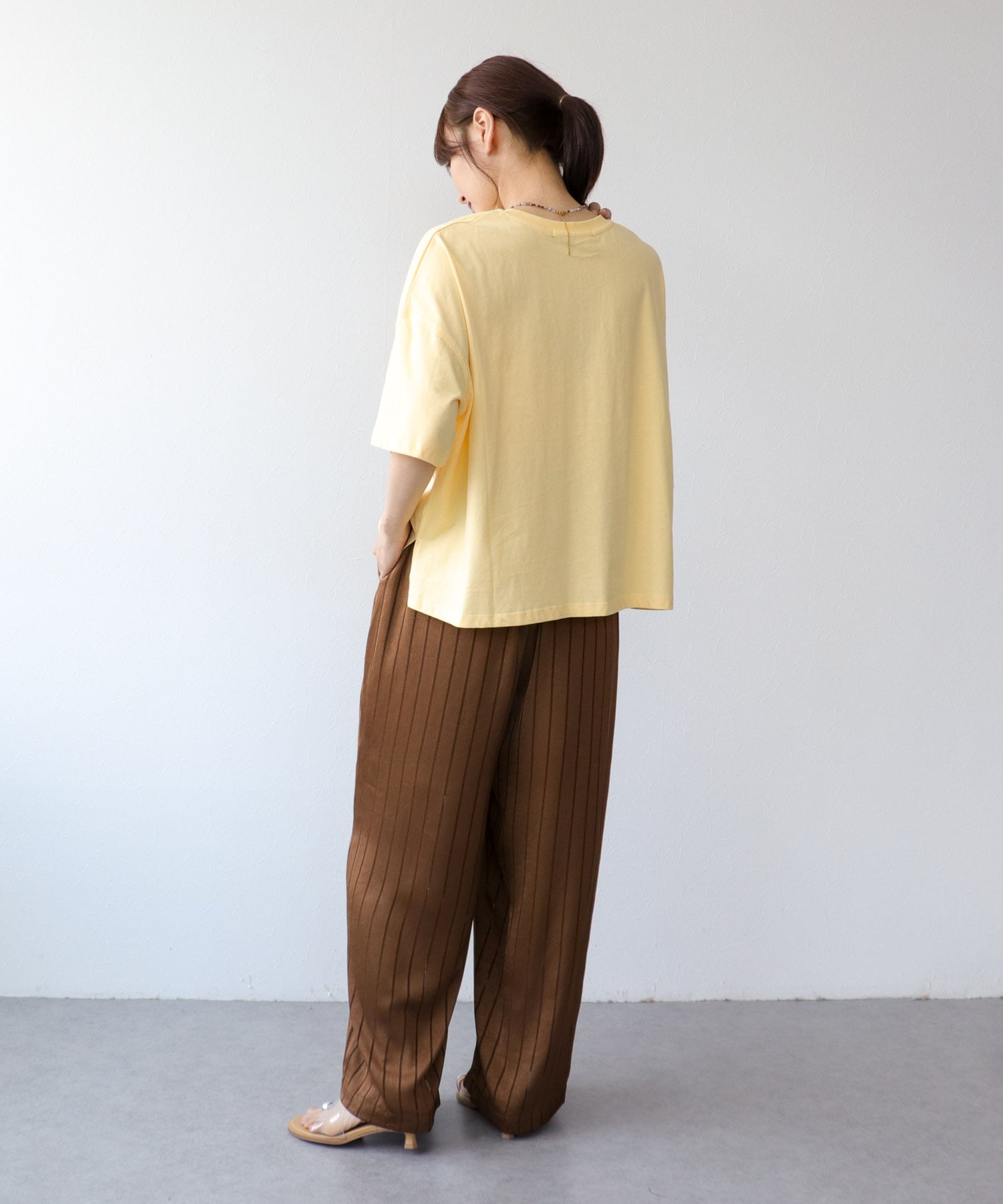 ワイドシルエット箔ロゴTシャツ