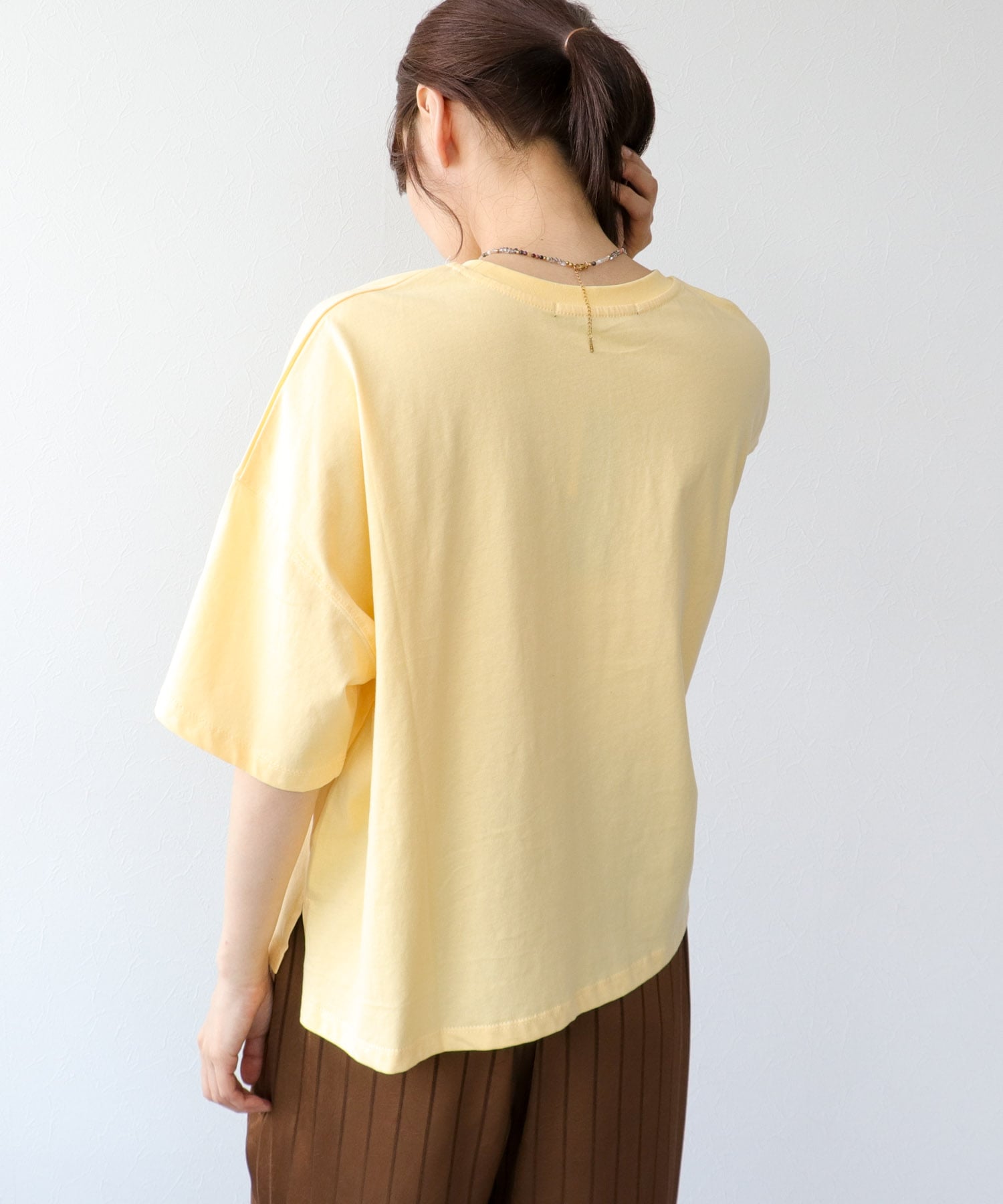 ワイドシルエット箔ロゴTシャツ