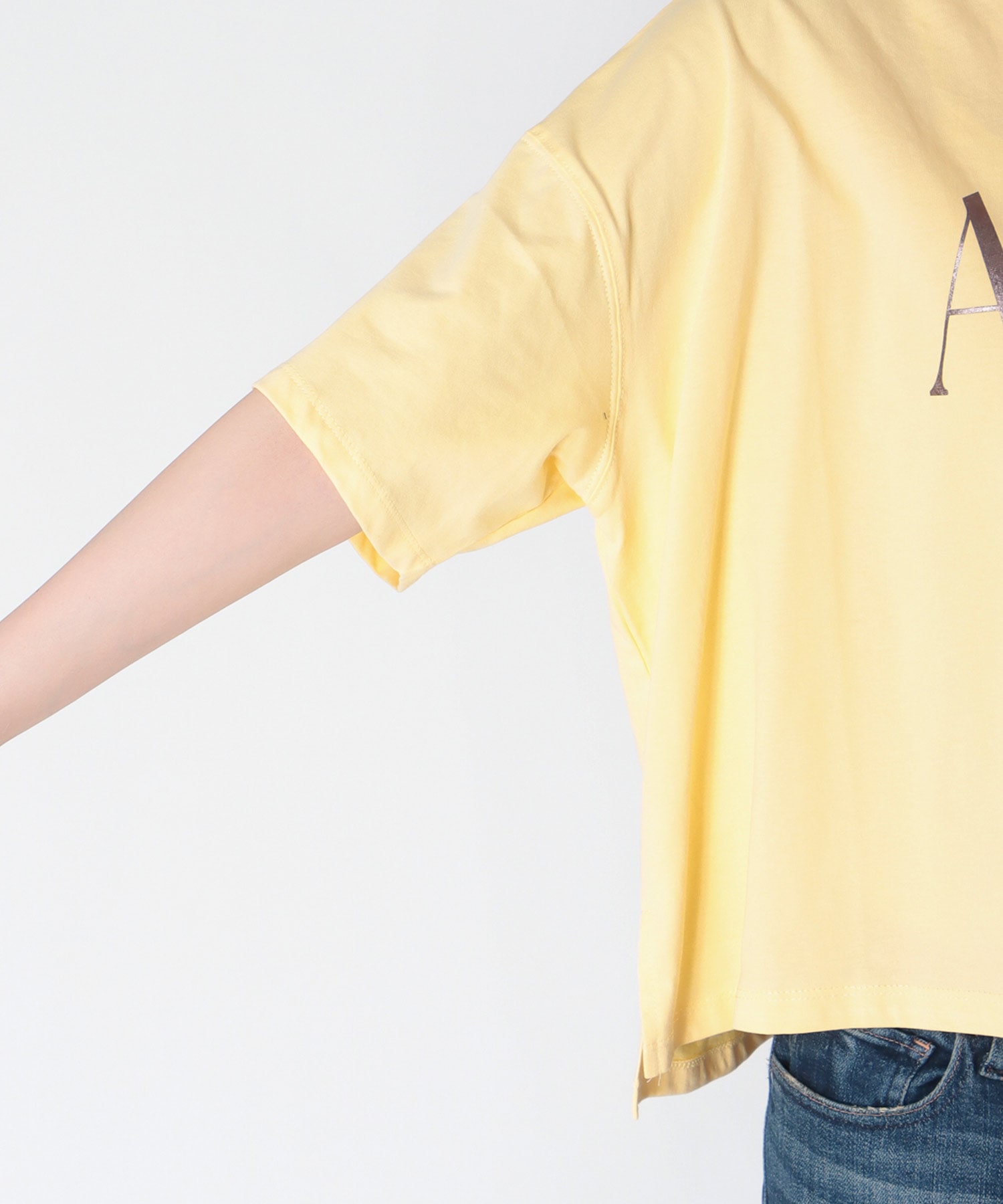 ワイドシルエット箔ロゴTシャツ